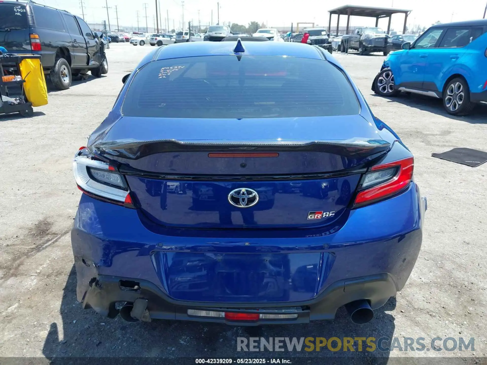 16 fotografías del automóvil dañado JF1ZNBC13P8758103 TOYOTA GR86 2023