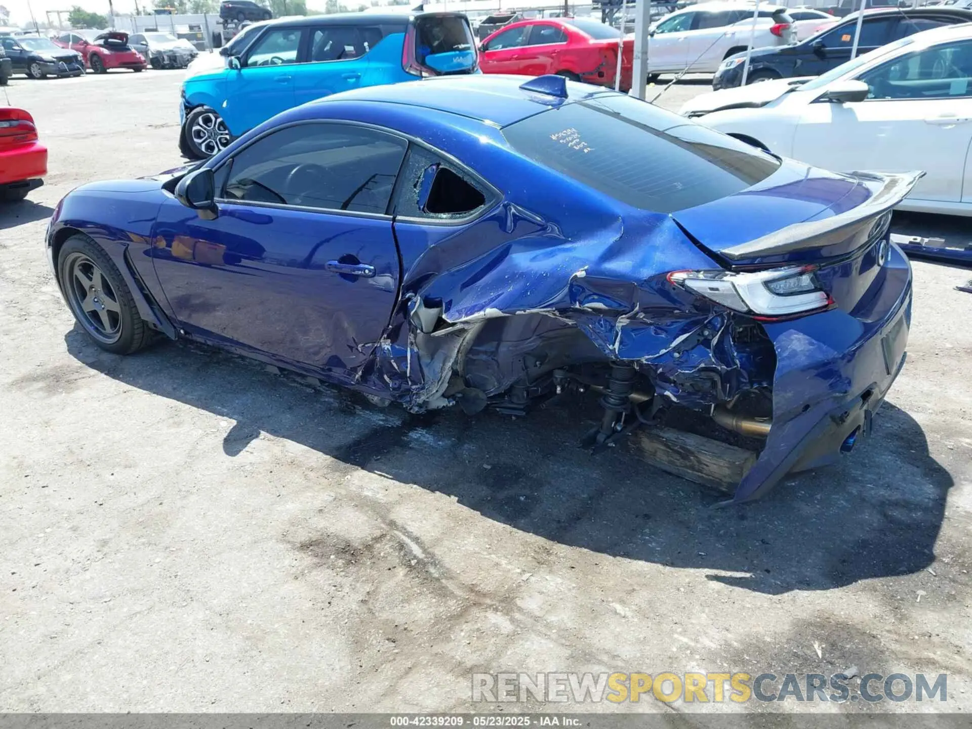 3 fotografías del automóvil dañado JF1ZNBC13P8758103 TOYOTA GR86 2023