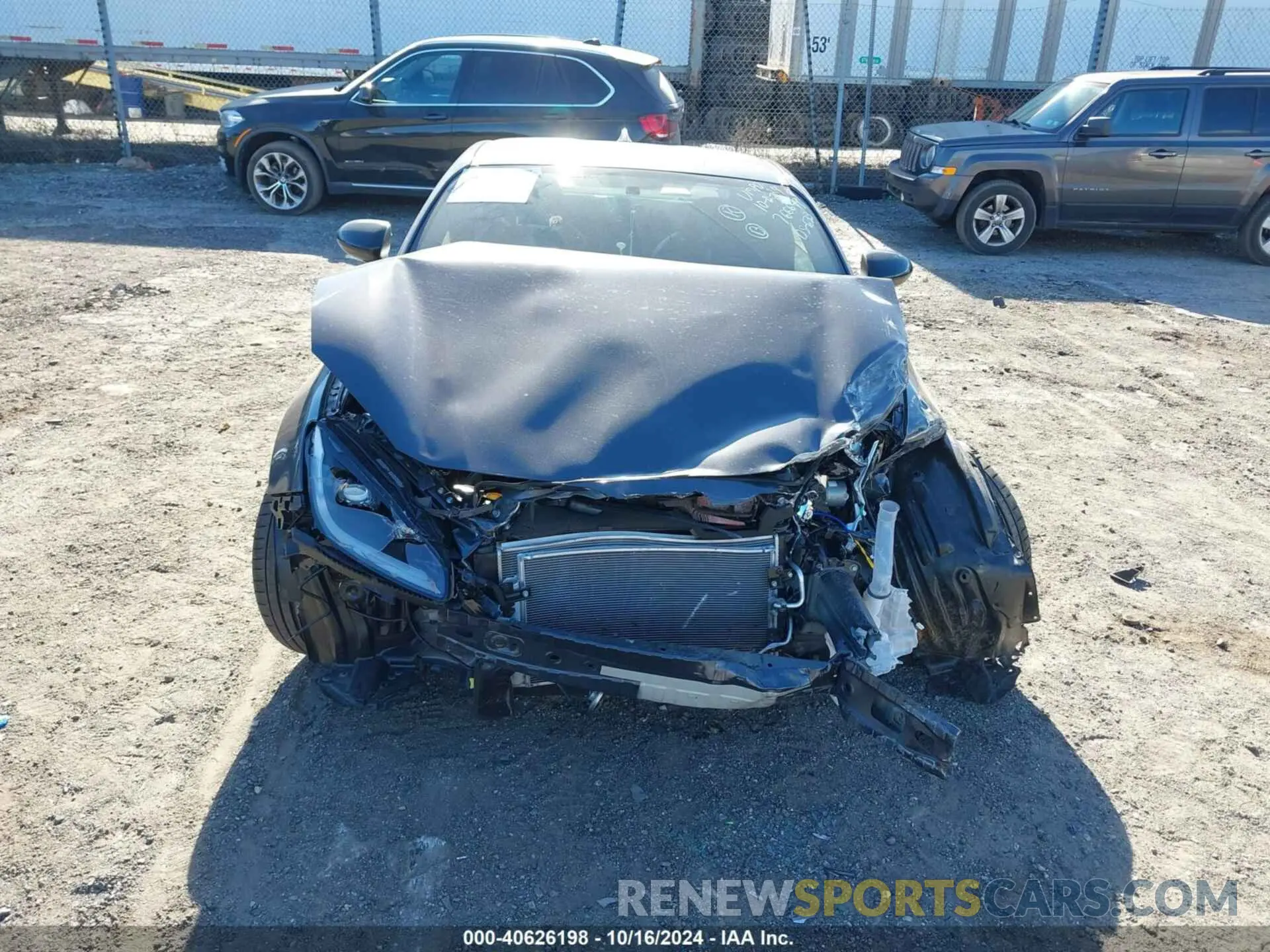 11 fotografías del automóvil dañado JF1ZNBE10P9766649 TOYOTA GR86 2023