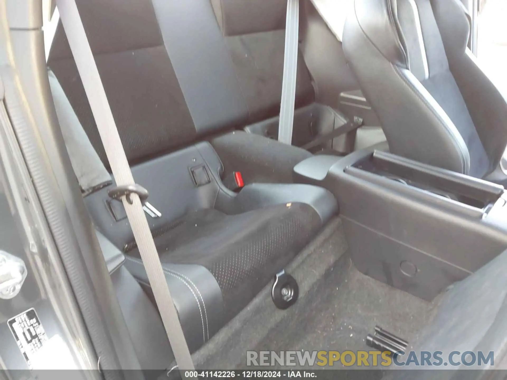 8 fotografías del automóvil dañado JF1ZNBE1XP9760356 TOYOTA GR86 2023