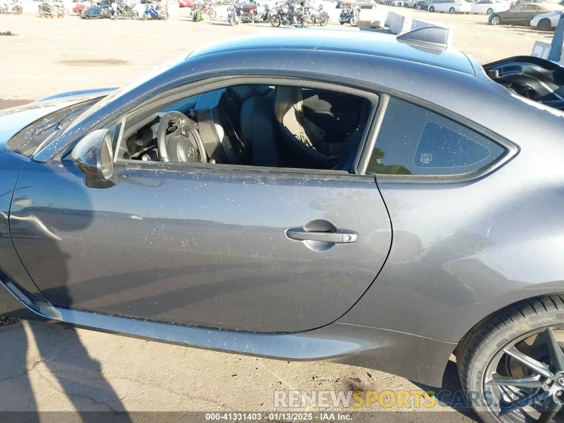 15 fotografías del automóvil dañado JF1ZNBF10P8762704 TOYOTA GR86 2023