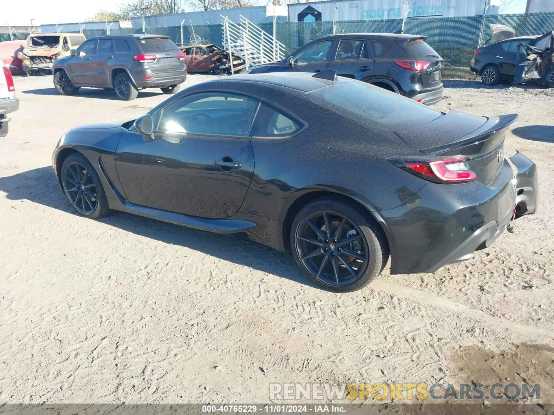 3 fotografías del automóvil dañado JF1ZNBF10P8763738 TOYOTA GR86 2023