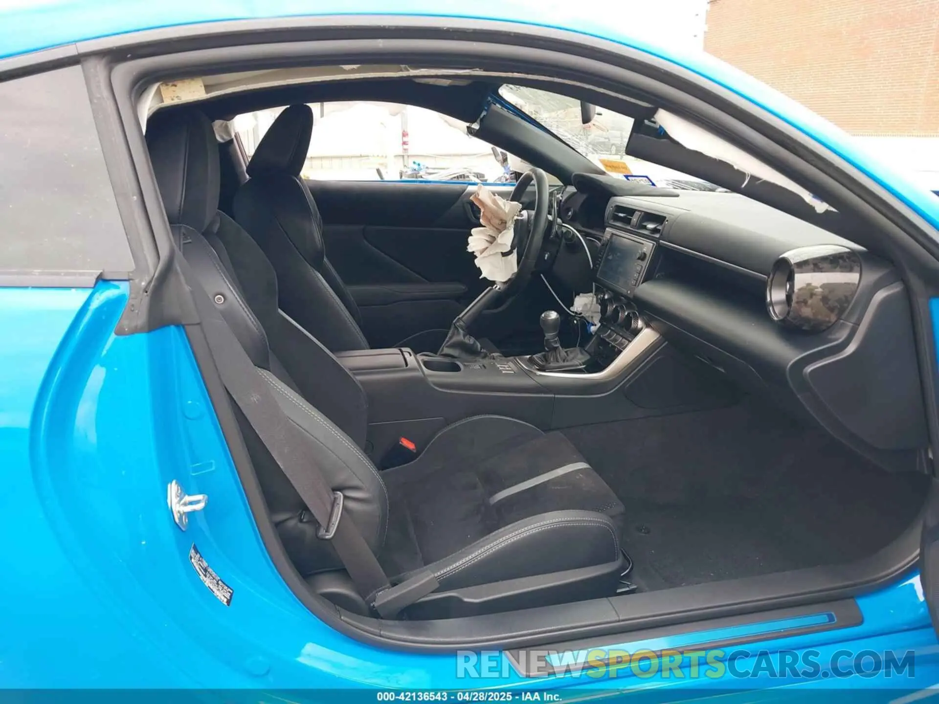 5 fotografías del automóvil dañado JF1ZNBF13P8758193 TOYOTA GR86 2023