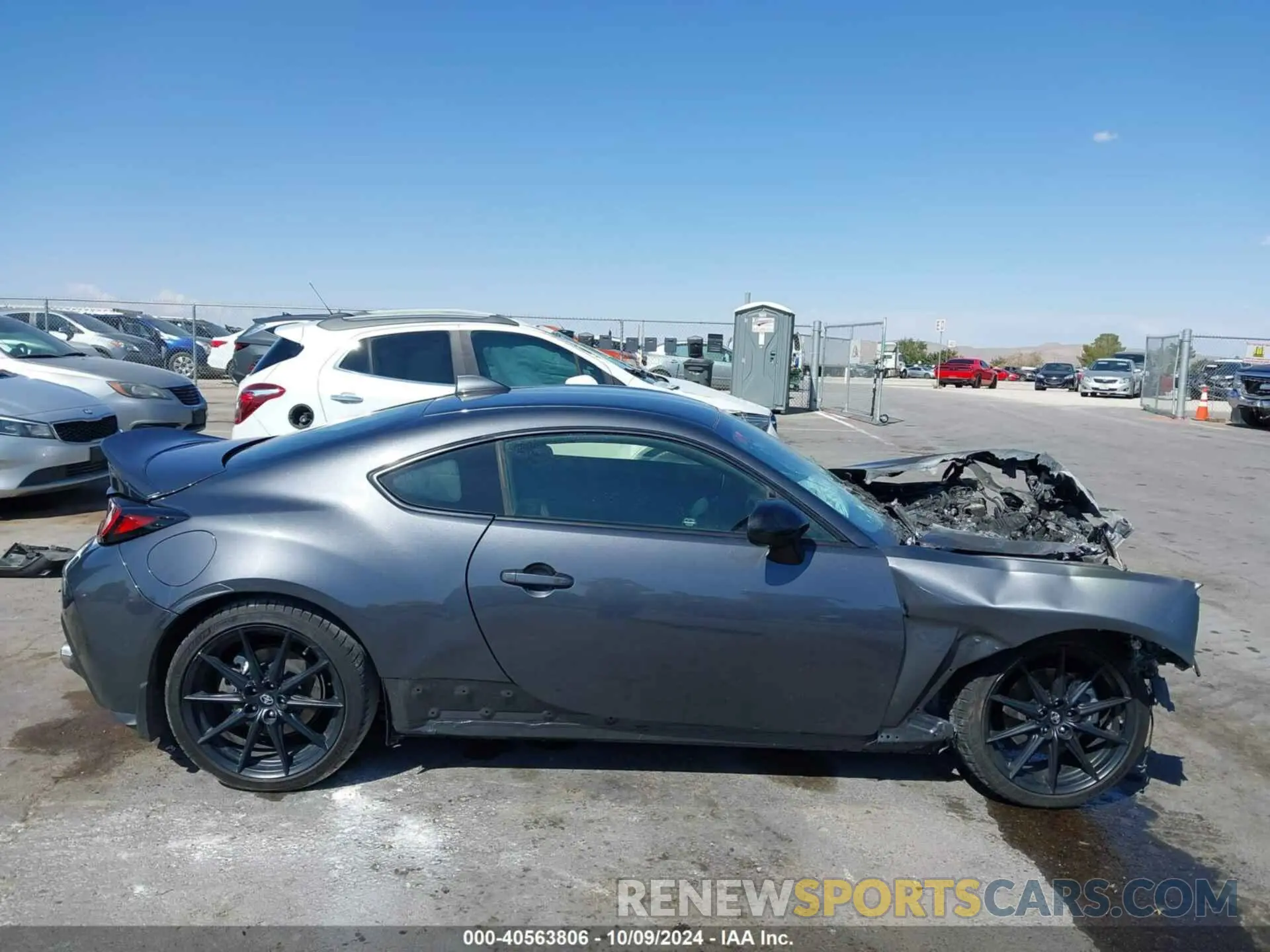 13 fotografías del automóvil dañado JF1ZNBF15P8766179 TOYOTA GR86 2023