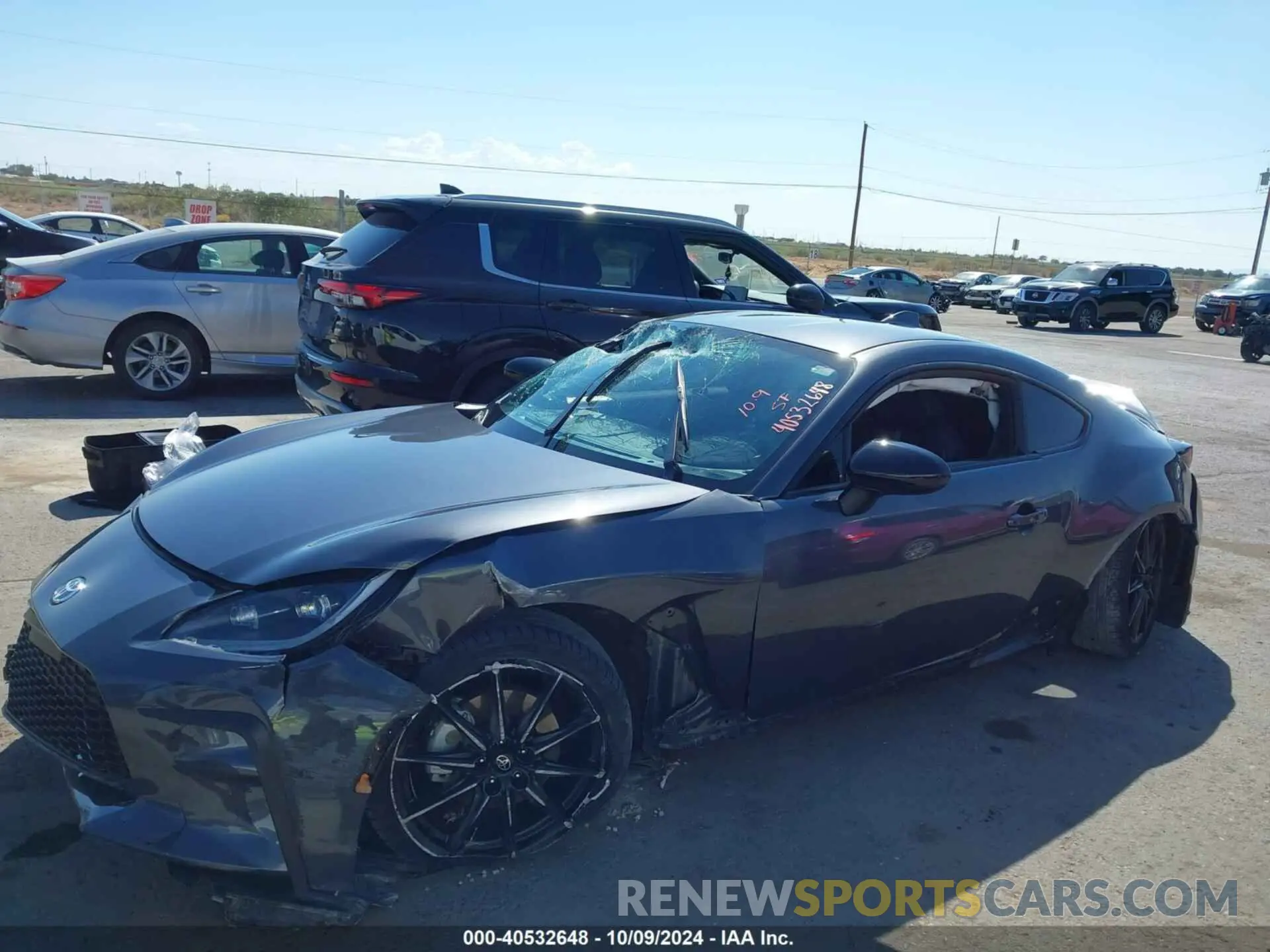 14 fotografías del automóvil dañado JF1ZNBF16P8763999 TOYOTA GR86 2023