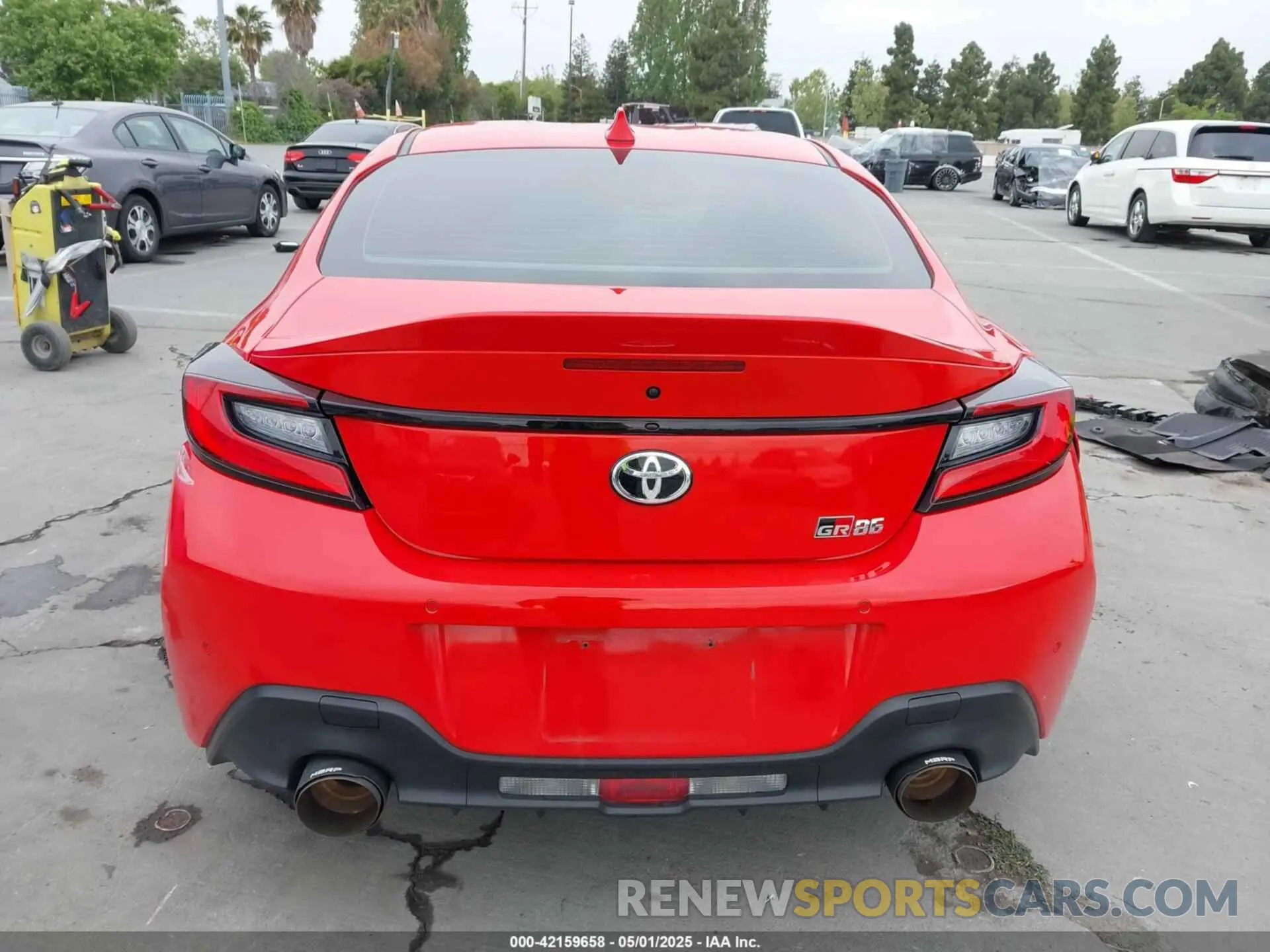 16 fotografías del automóvil dañado JF1ZNBF17P8765082 TOYOTA GR86 2023