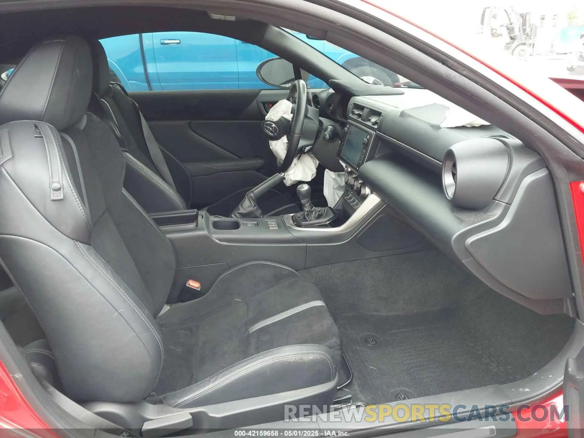 5 fotografías del automóvil dañado JF1ZNBF17P8765082 TOYOTA GR86 2023