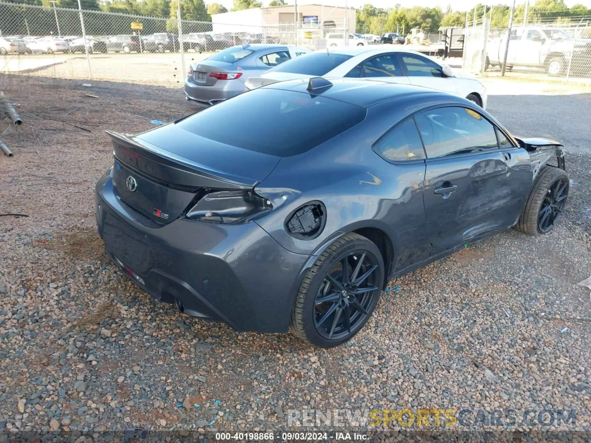 4 fotografías del automóvil dañado JF1ZNBF1XP8758711 TOYOTA GR86 2023