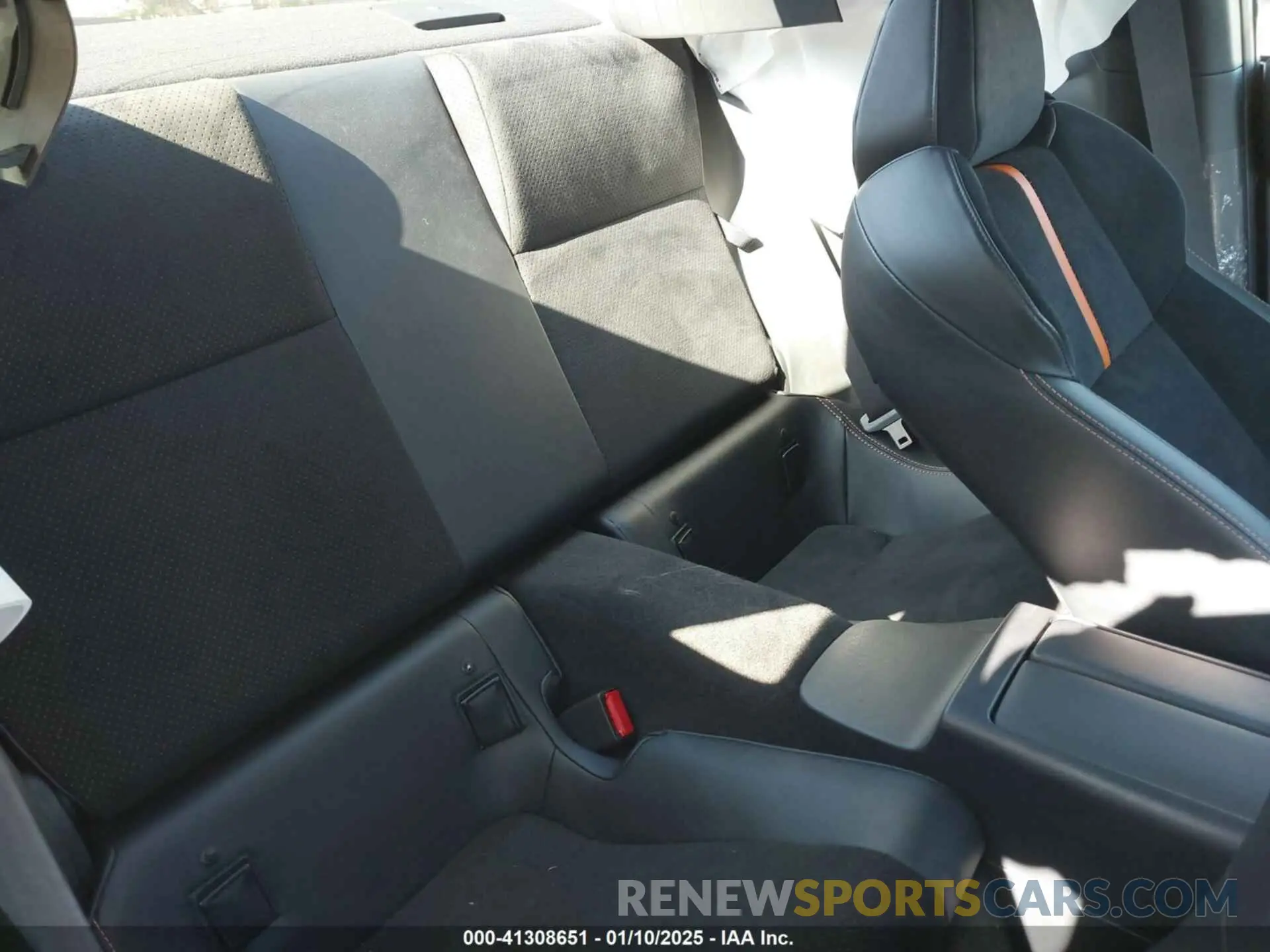 8 fotografías del automóvil dañado JF1ZNBH16P8755494 TOYOTA GR86 2023