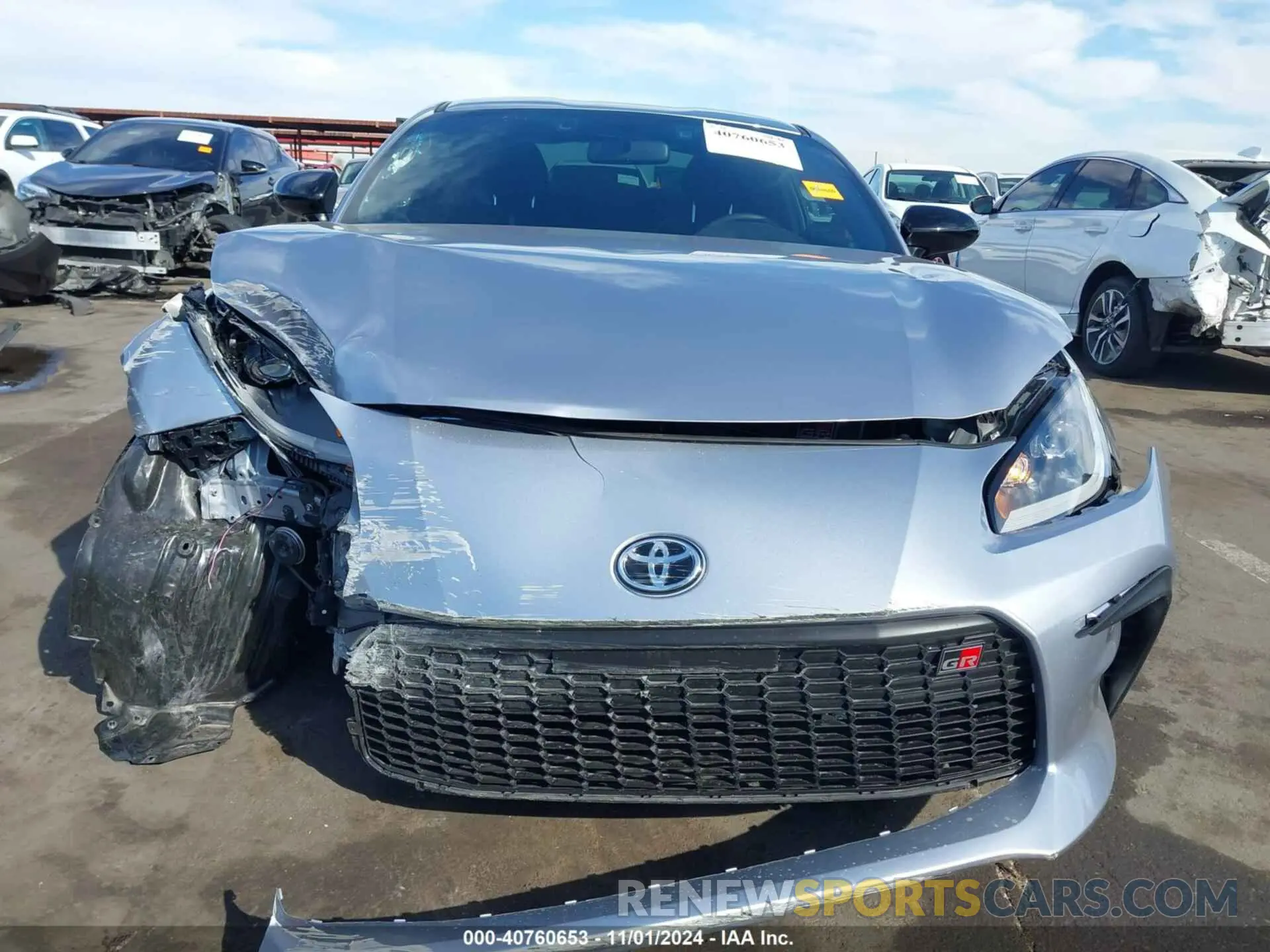 12 fotografías del automóvil dañado JF1ZNBE14R9753518 TOYOTA GR86 2024