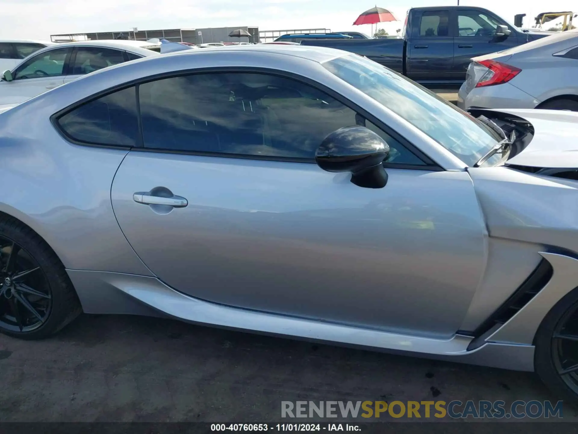 13 fotografías del automóvil dañado JF1ZNBE14R9753518 TOYOTA GR86 2024