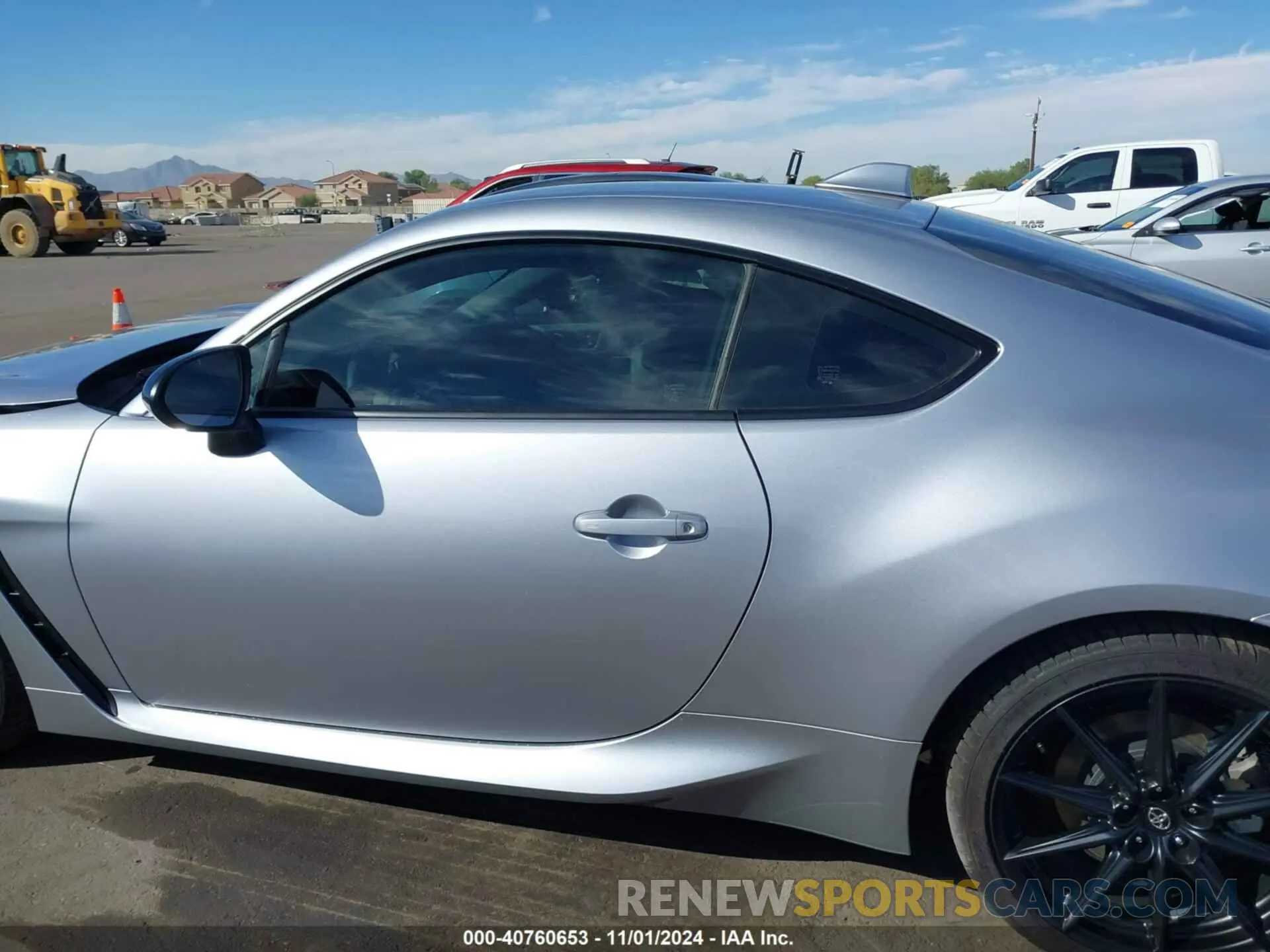 14 fotografías del automóvil dañado JF1ZNBE14R9753518 TOYOTA GR86 2024