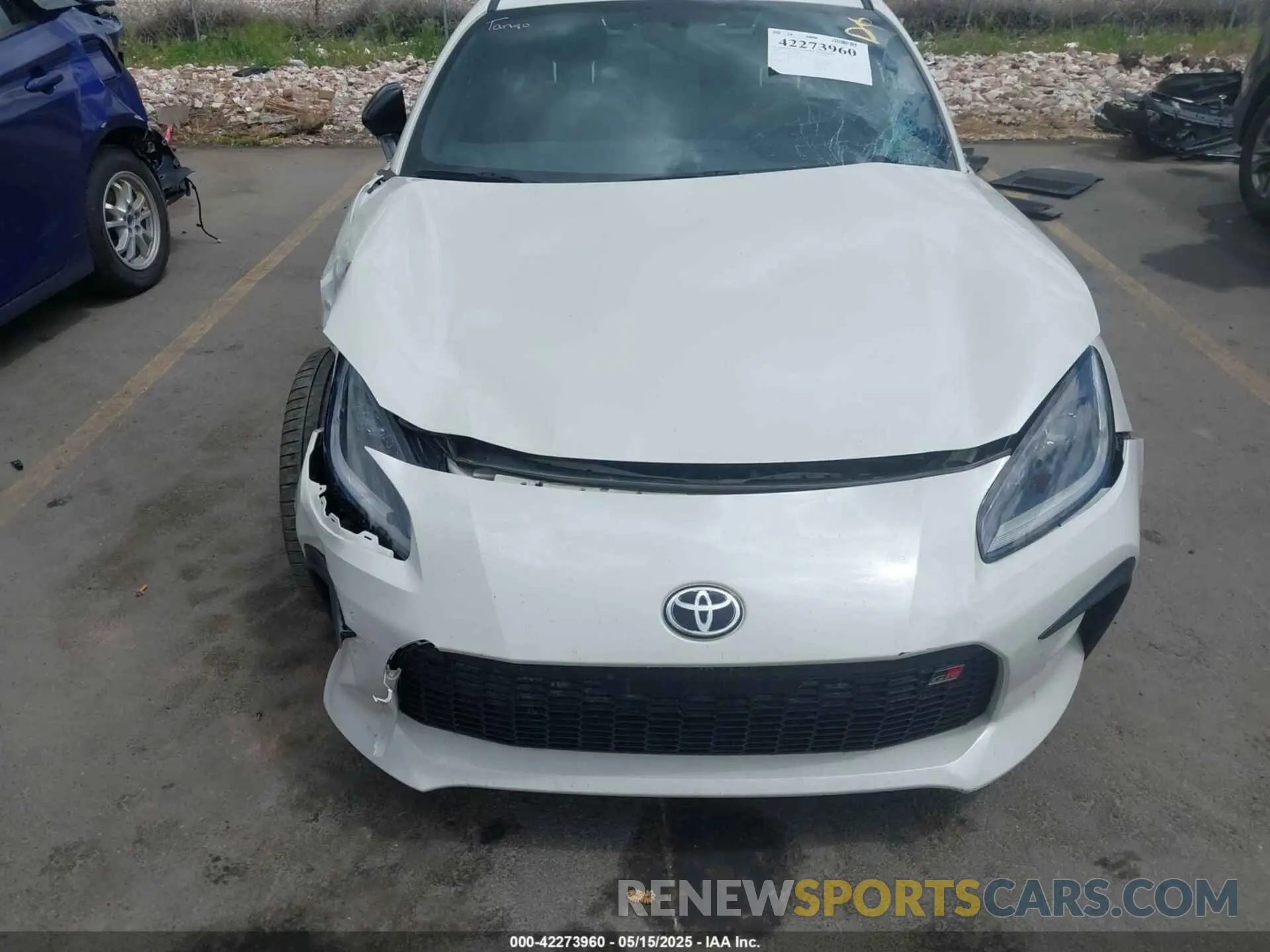 12 fotografías del automóvil dañado JF1ZNBE14R9756371 TOYOTA GR86 2024