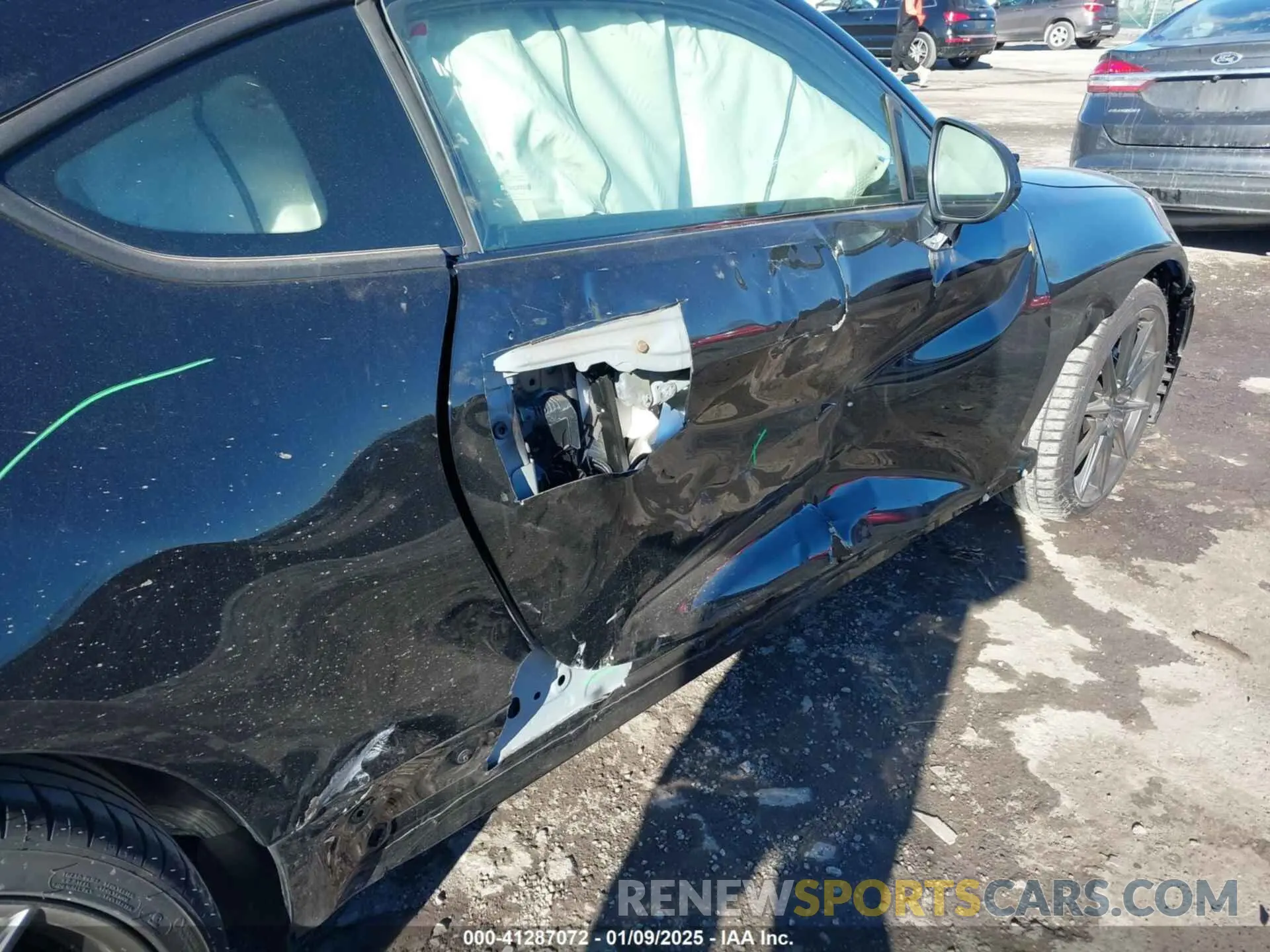 19 fotografías del automóvil dañado JF1ZNBE18R8752426 TOYOTA GR86 2024