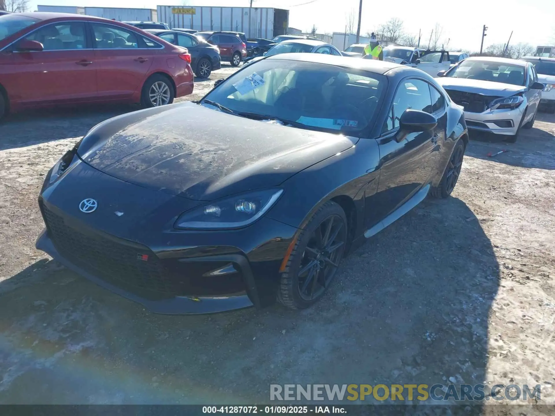 2 fotografías del automóvil dañado JF1ZNBE18R8752426 TOYOTA GR86 2024