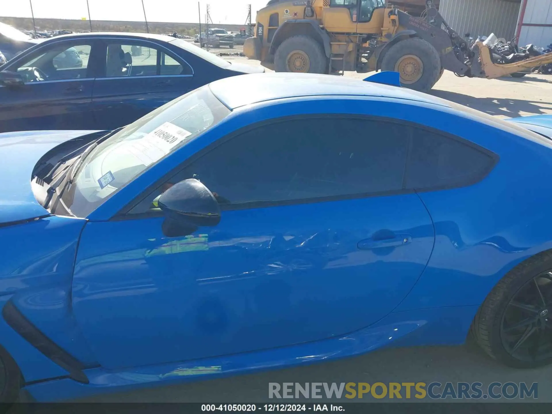 14 fotografías del automóvil dañado JF1ZNBE19R8750040 TOYOTA GR86 2024
