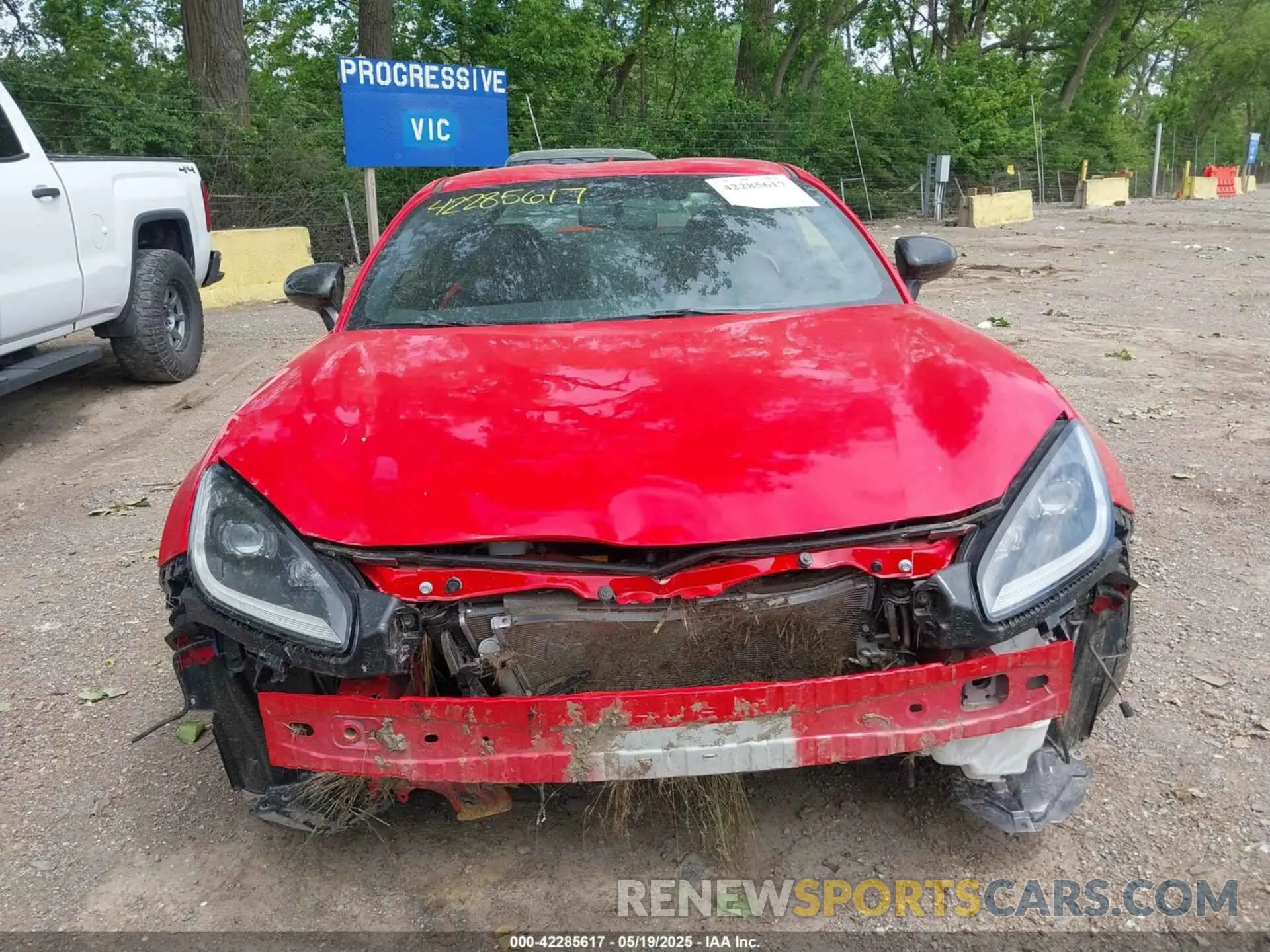13 fotografías del automóvil dañado JF1ZNBE19R9756897 TOYOTA GR86 2024