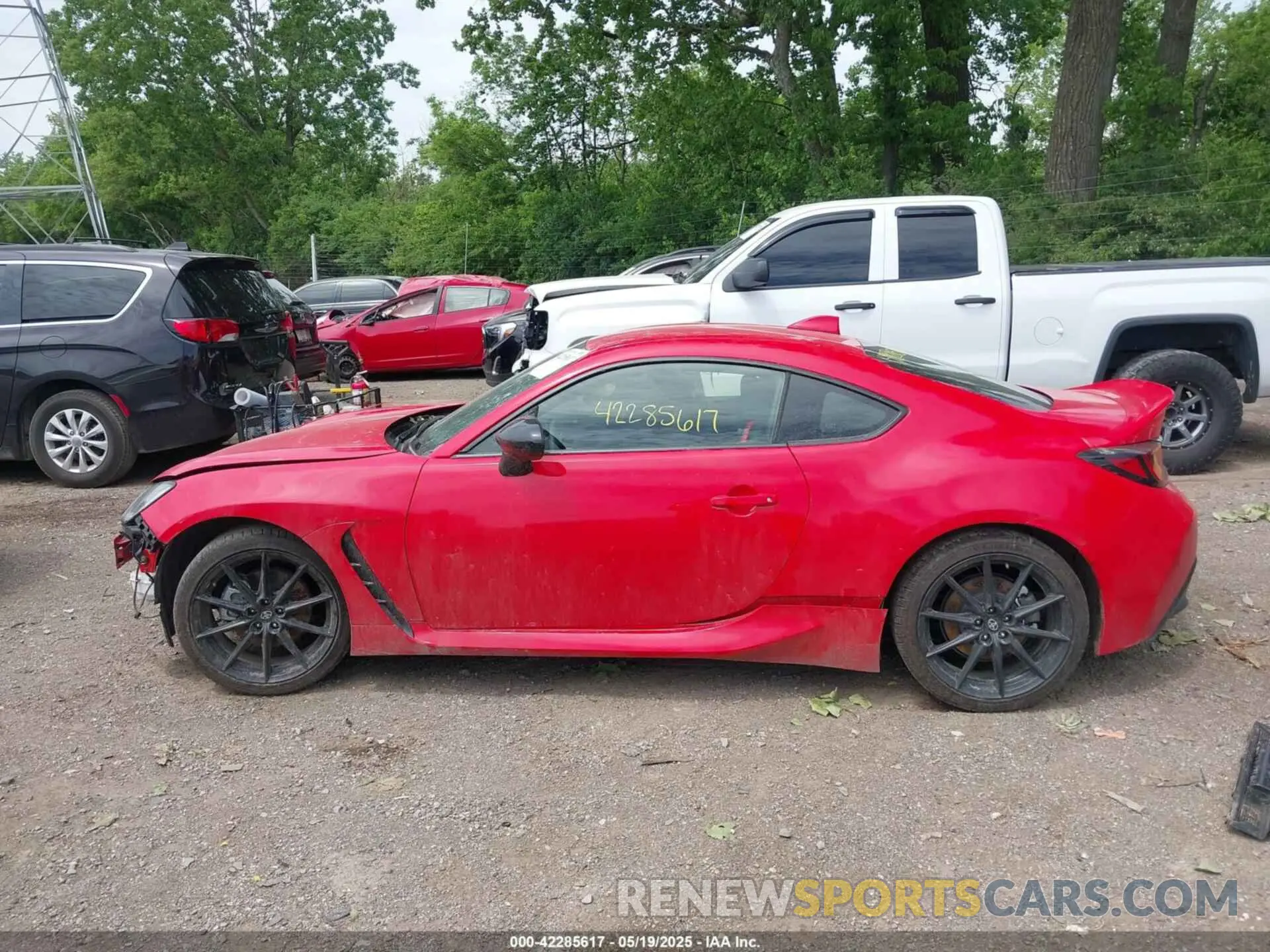 15 fotografías del automóvil dañado JF1ZNBE19R9756897 TOYOTA GR86 2024