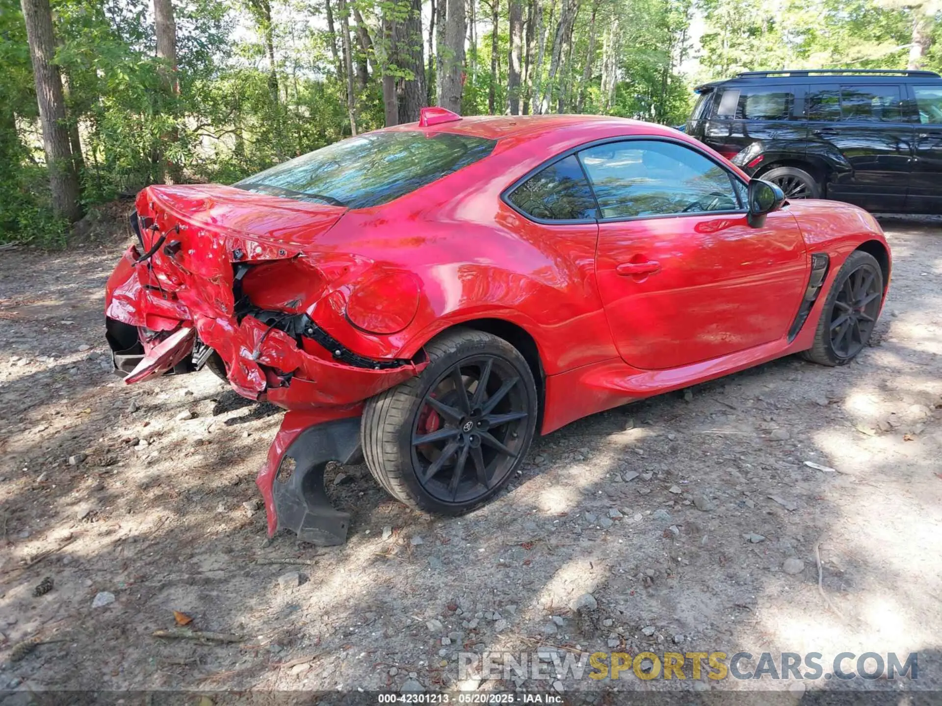 4 fotografías del automóvil dañado JF1ZNBE1XR8760723 TOYOTA GR86 2024