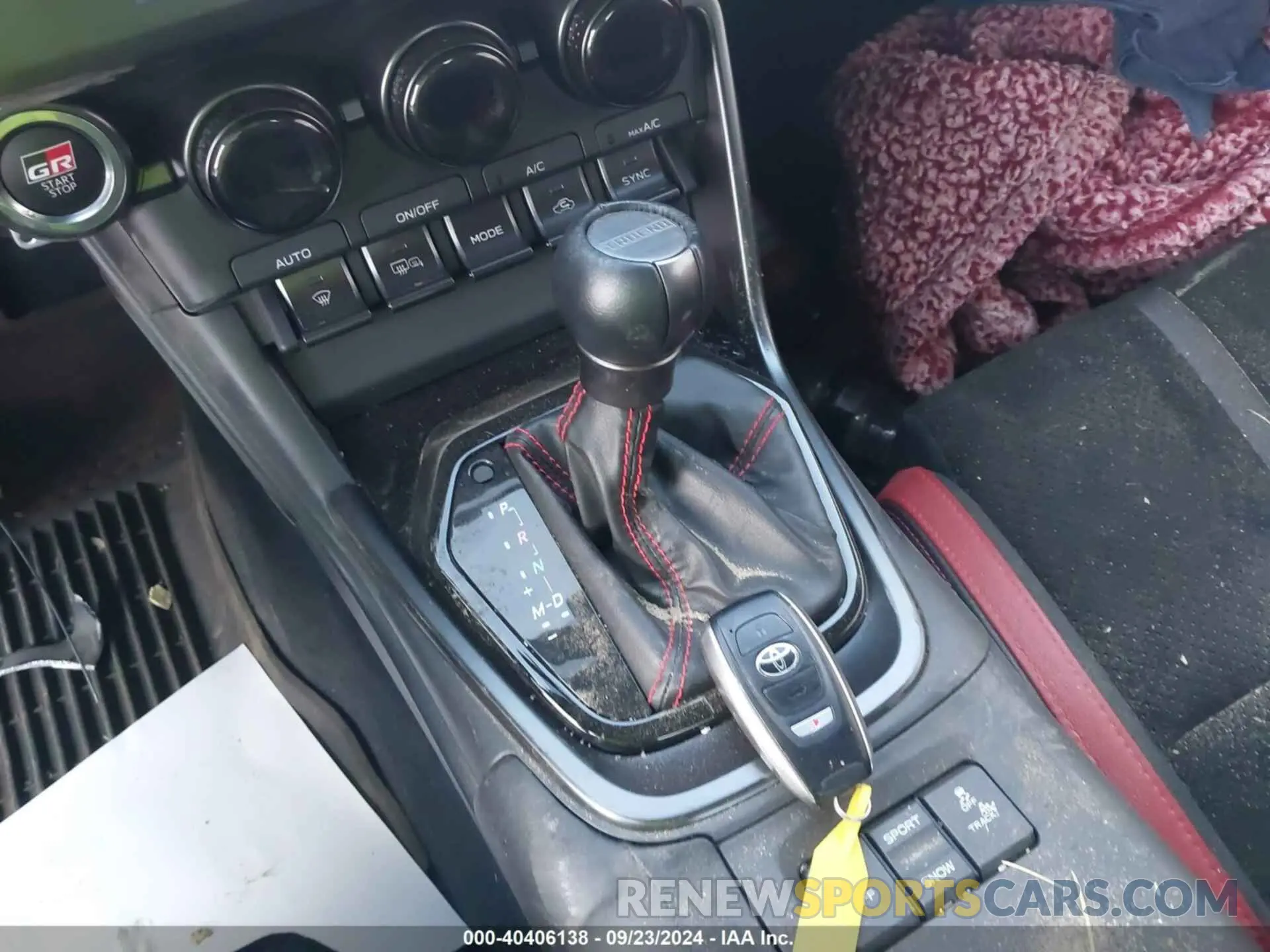 11 fotografías del automóvil dañado JF1ZNBM11R8752608 TOYOTA GR86 2024