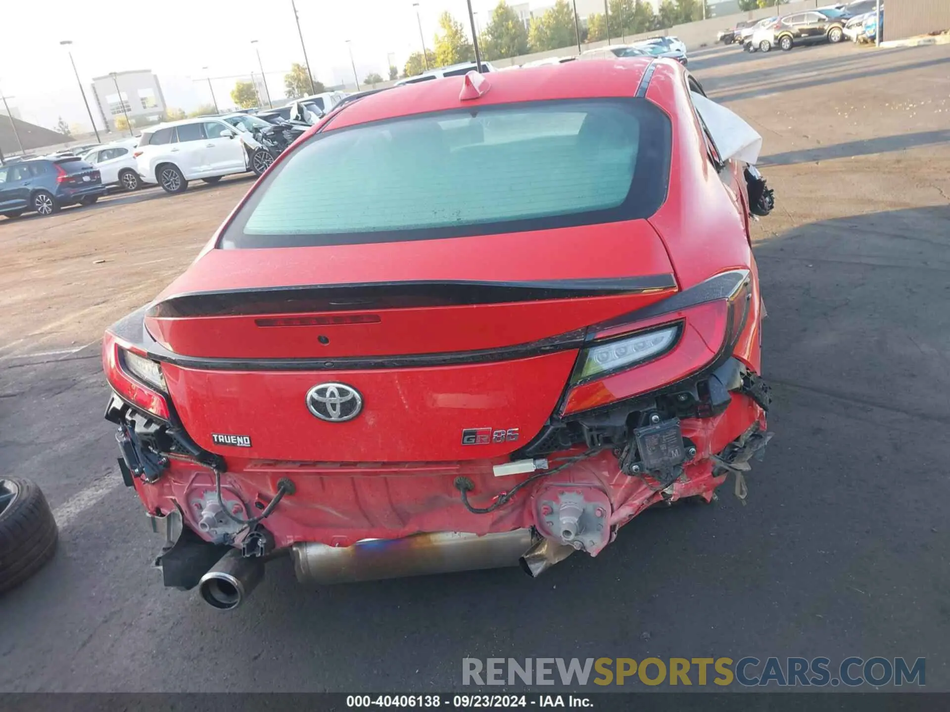17 fotografías del automóvil dañado JF1ZNBM11R8752608 TOYOTA GR86 2024