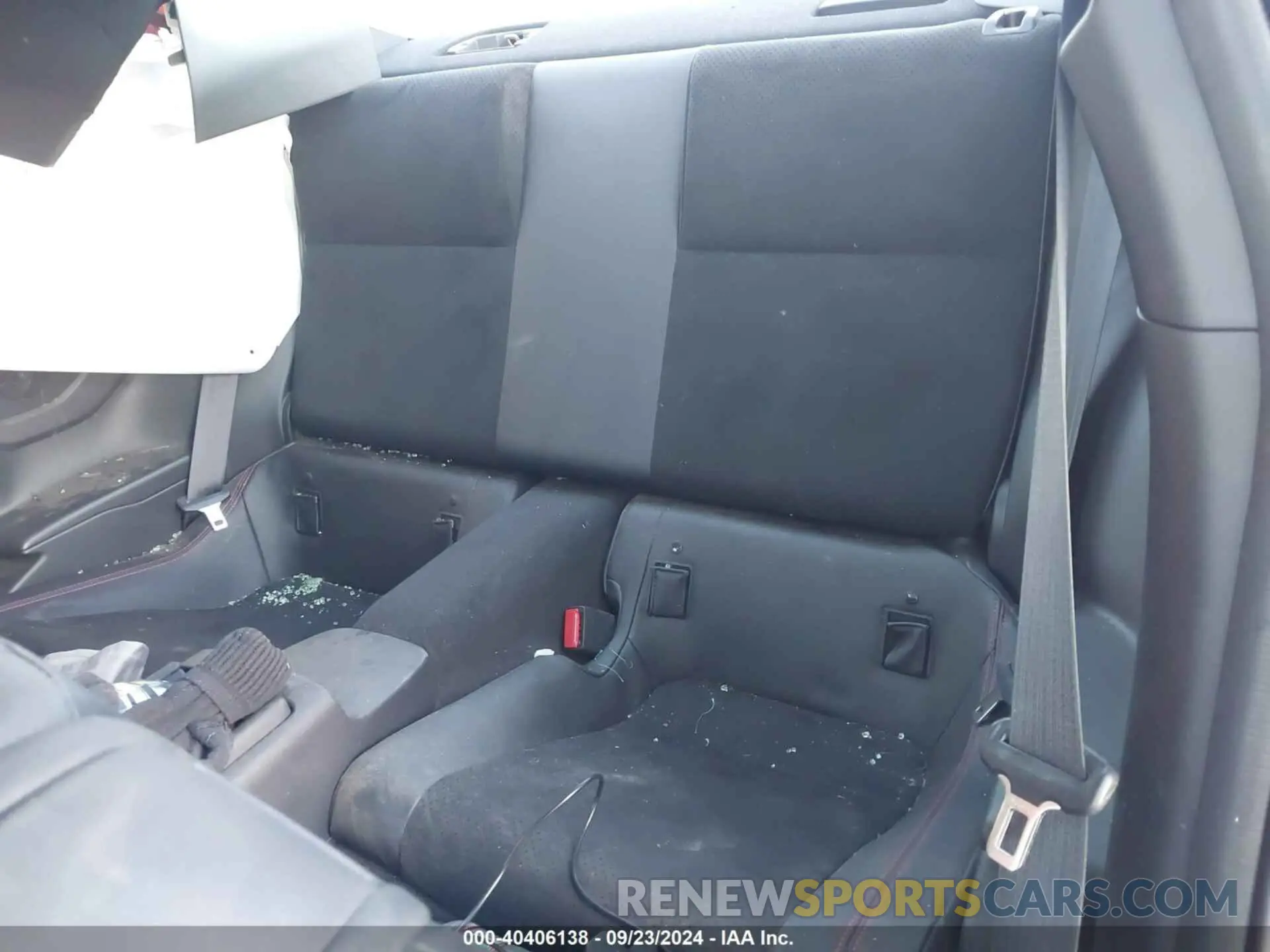 8 fotografías del automóvil dañado JF1ZNBM11R8752608 TOYOTA GR86 2024