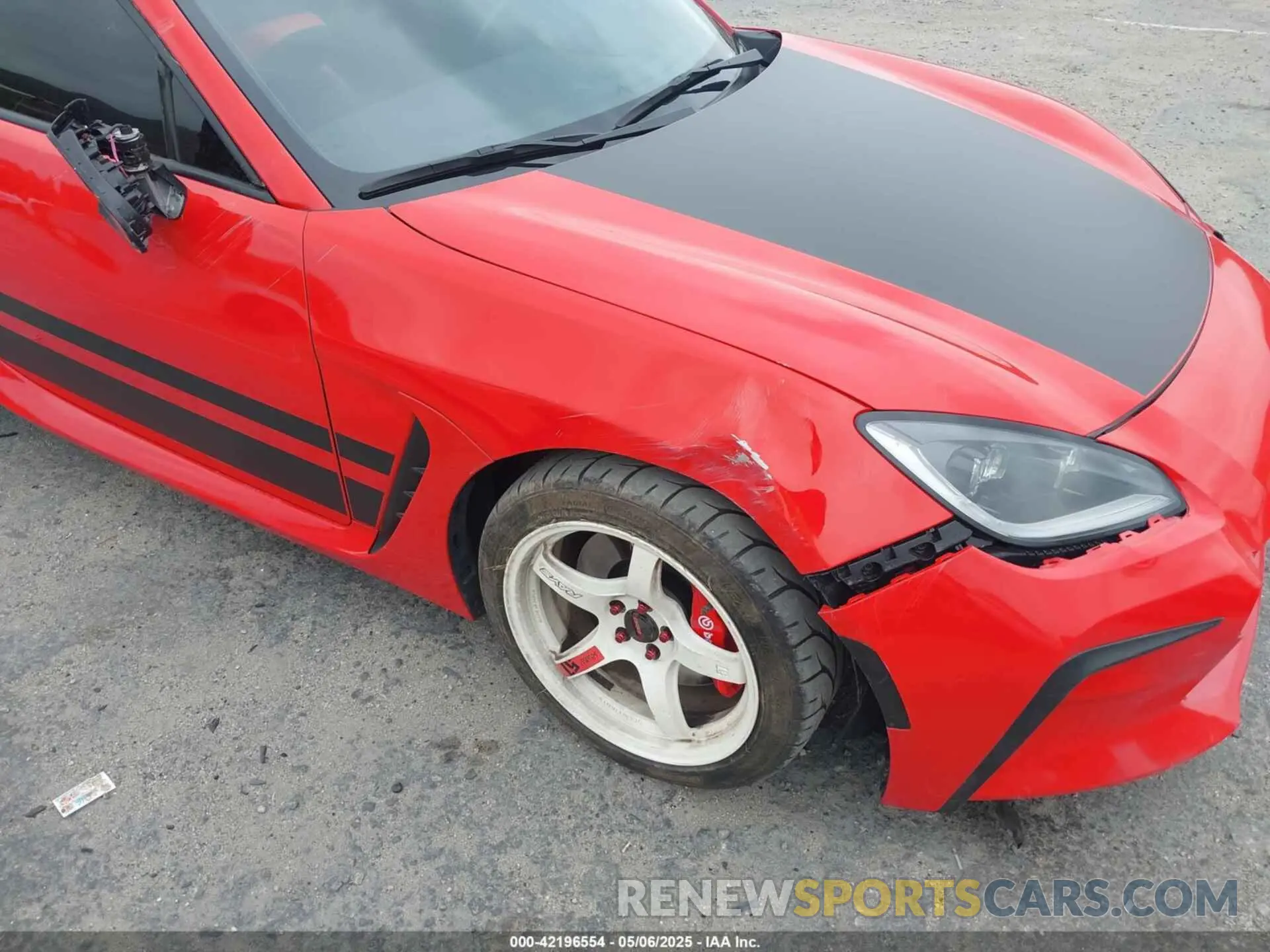 12 fotografías del automóvil dañado JF1ZNBM15R9750774 TOYOTA GR86 2024