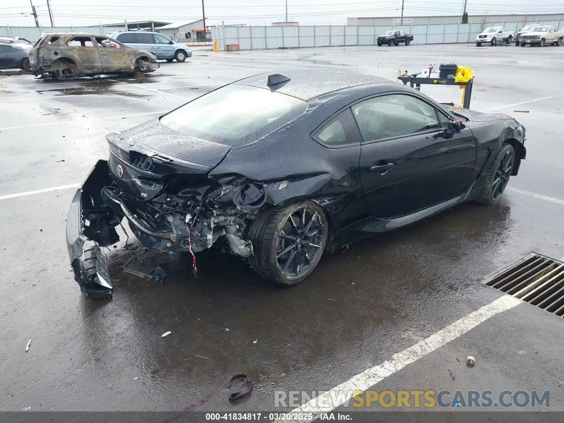 4 fotografías del automóvil dañado JF1ZNBE11S9752297 TOYOTA GR86 2025