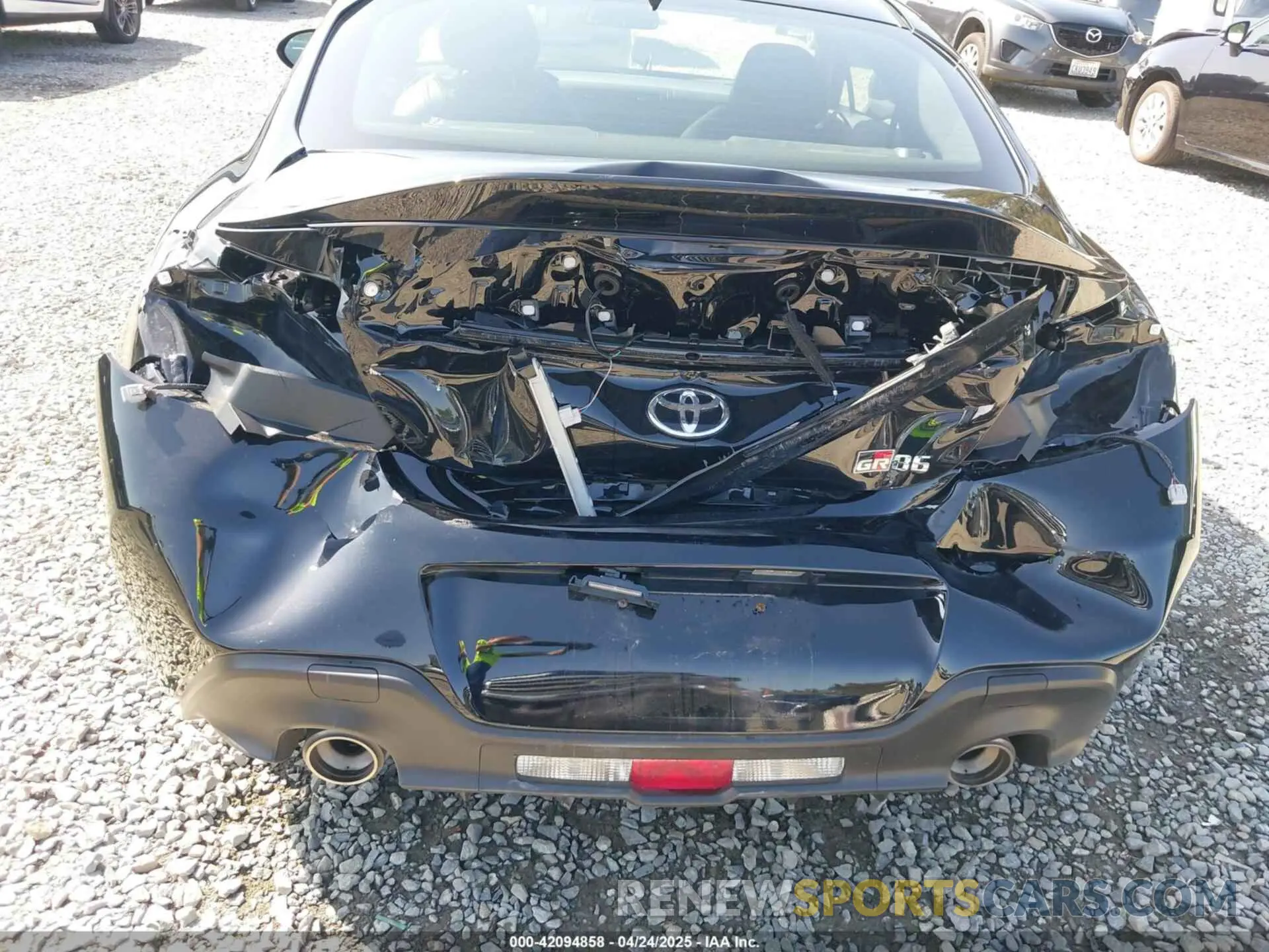 6 fotografías del automóvil dañado JF1ZNBE18S9753530 TOYOTA GR86 2025