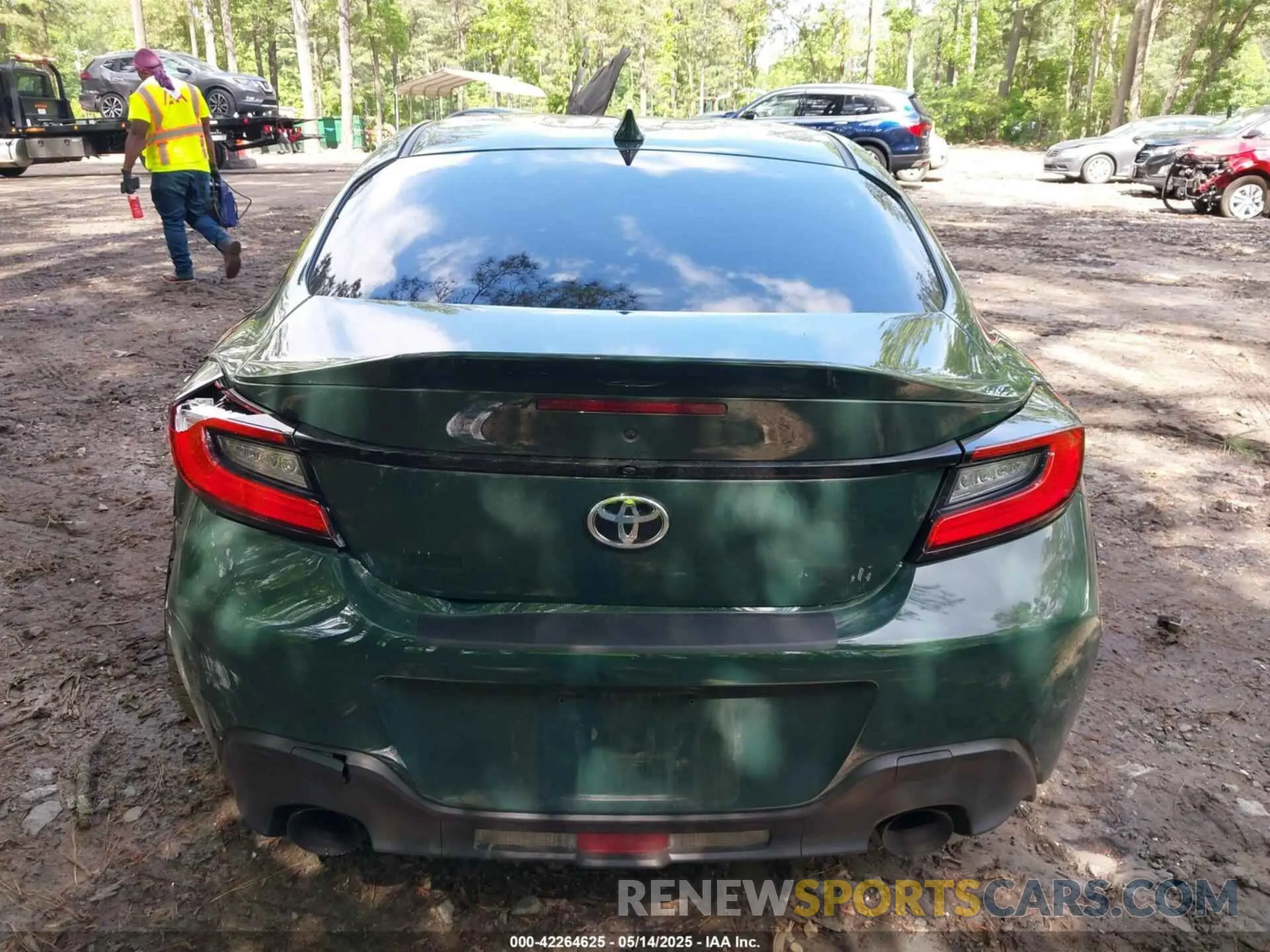 15 fotografías del automóvil dañado JF1ZNBM19S9750685 TOYOTA GR86 2025