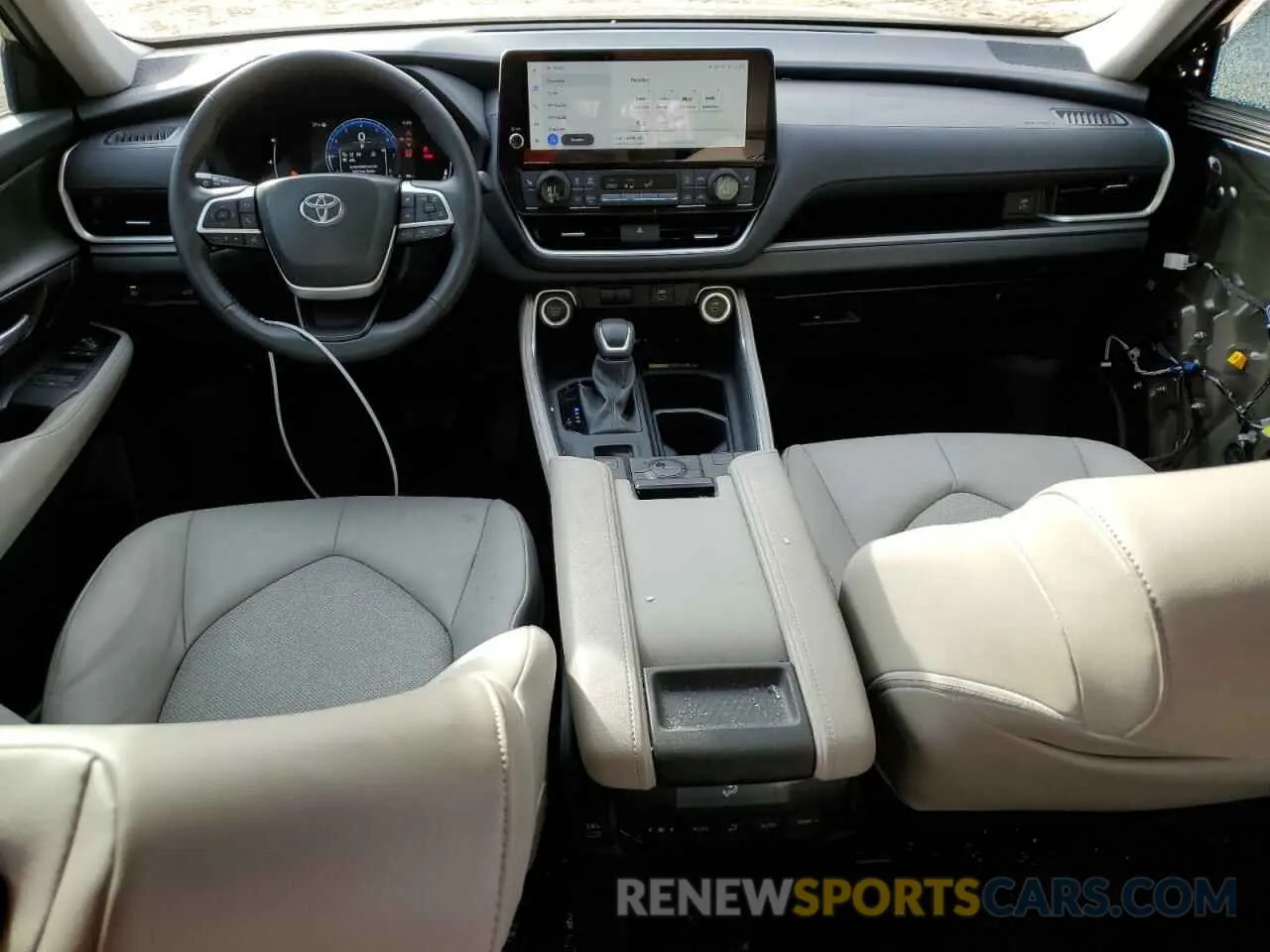 8 fotografías del automóvil dañado 5TDAAAA54RS009117 TOYOTA GRAND HIGH 2024
