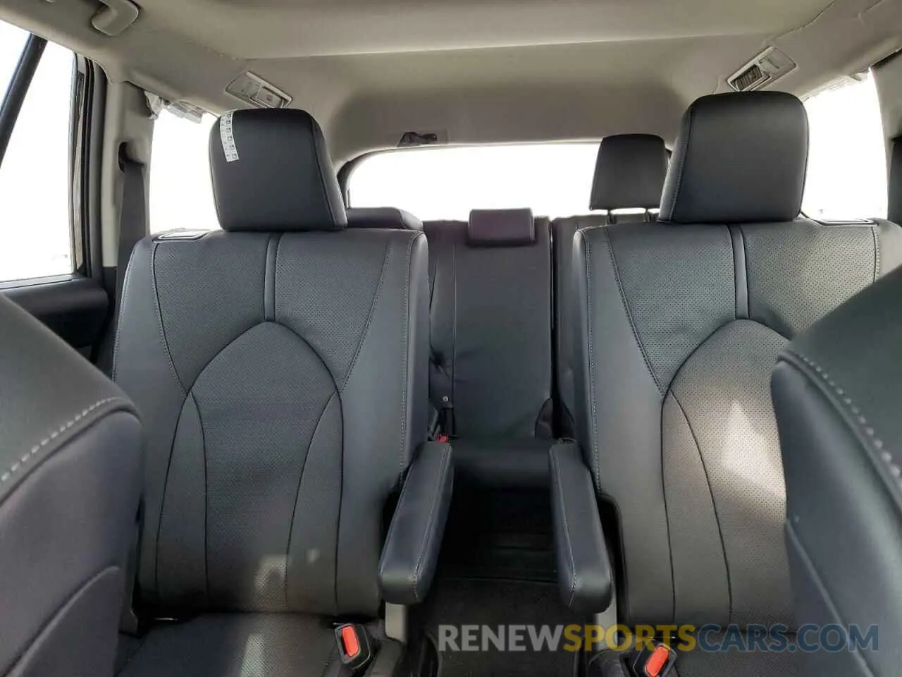 10 fotografías del automóvil dañado 5TDAAAA58RS019309 TOYOTA GRAND HIGH 2024