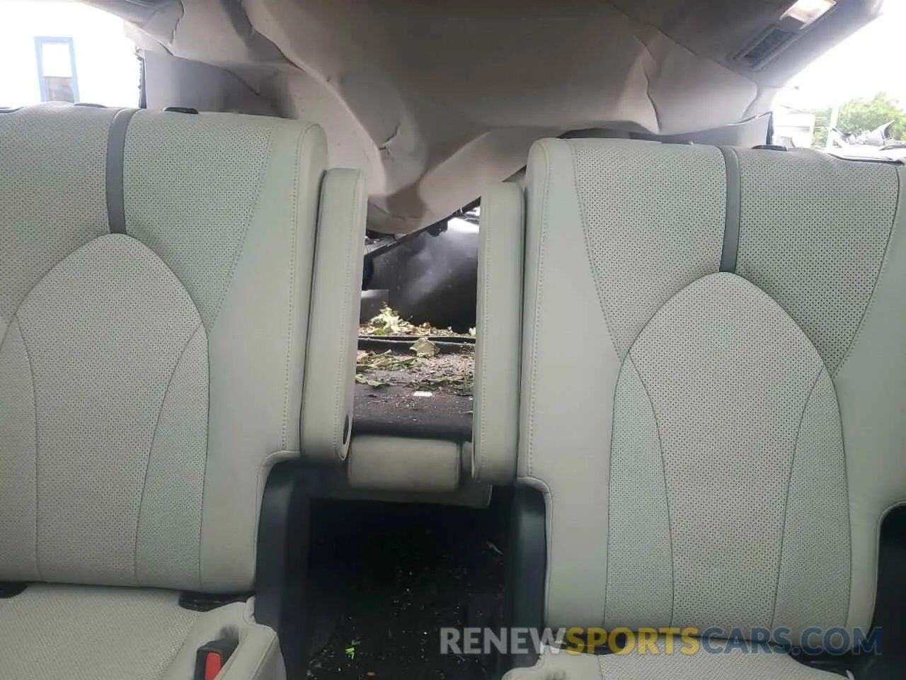 10 fotografías del automóvil dañado 5TDAAAB51RS033177 TOYOTA GRAND HIGH 2024