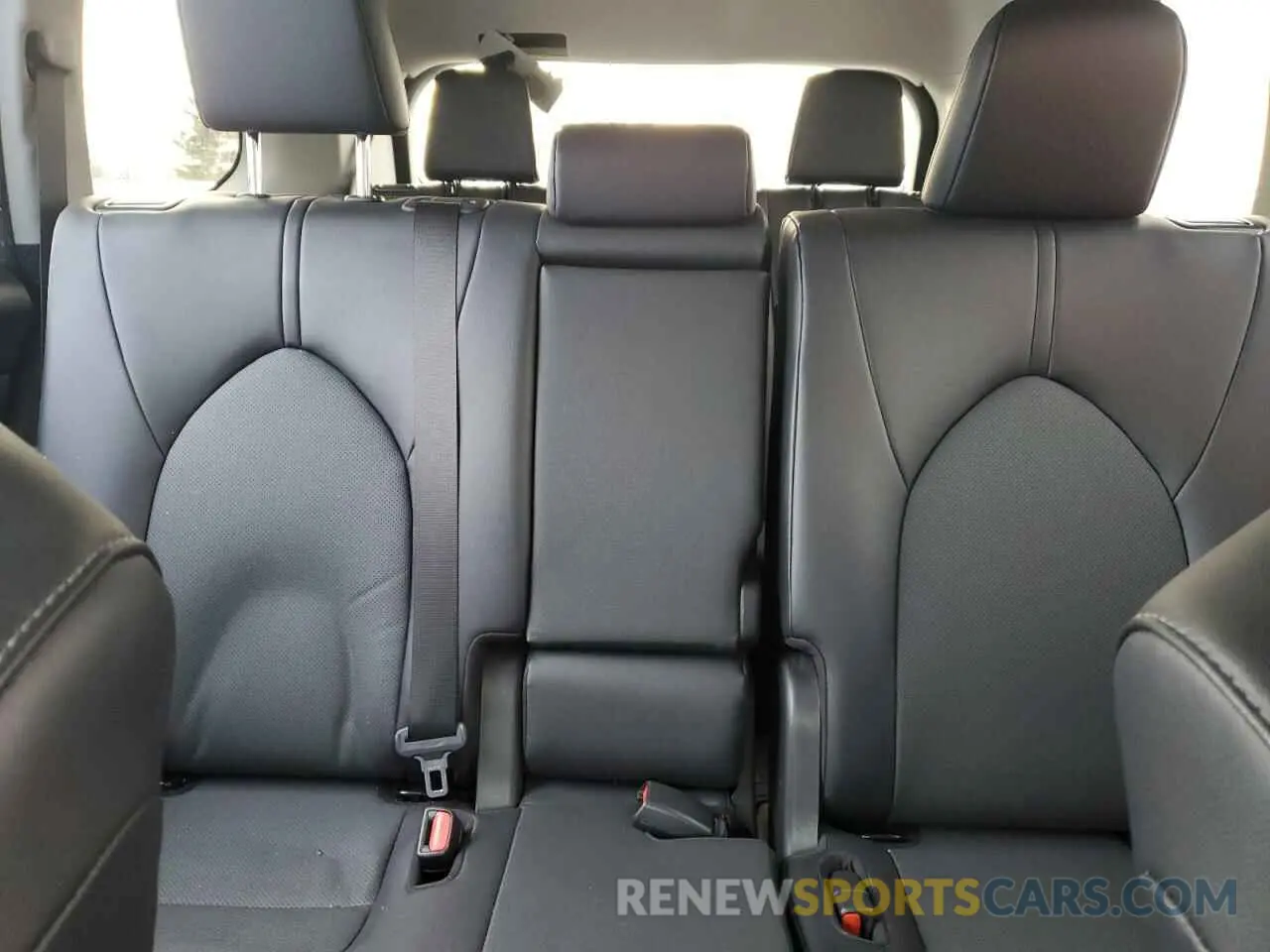 10 fotografías del automóvil dañado 5TDAAAB51RS035060 TOYOTA GRAND HIGH 2024