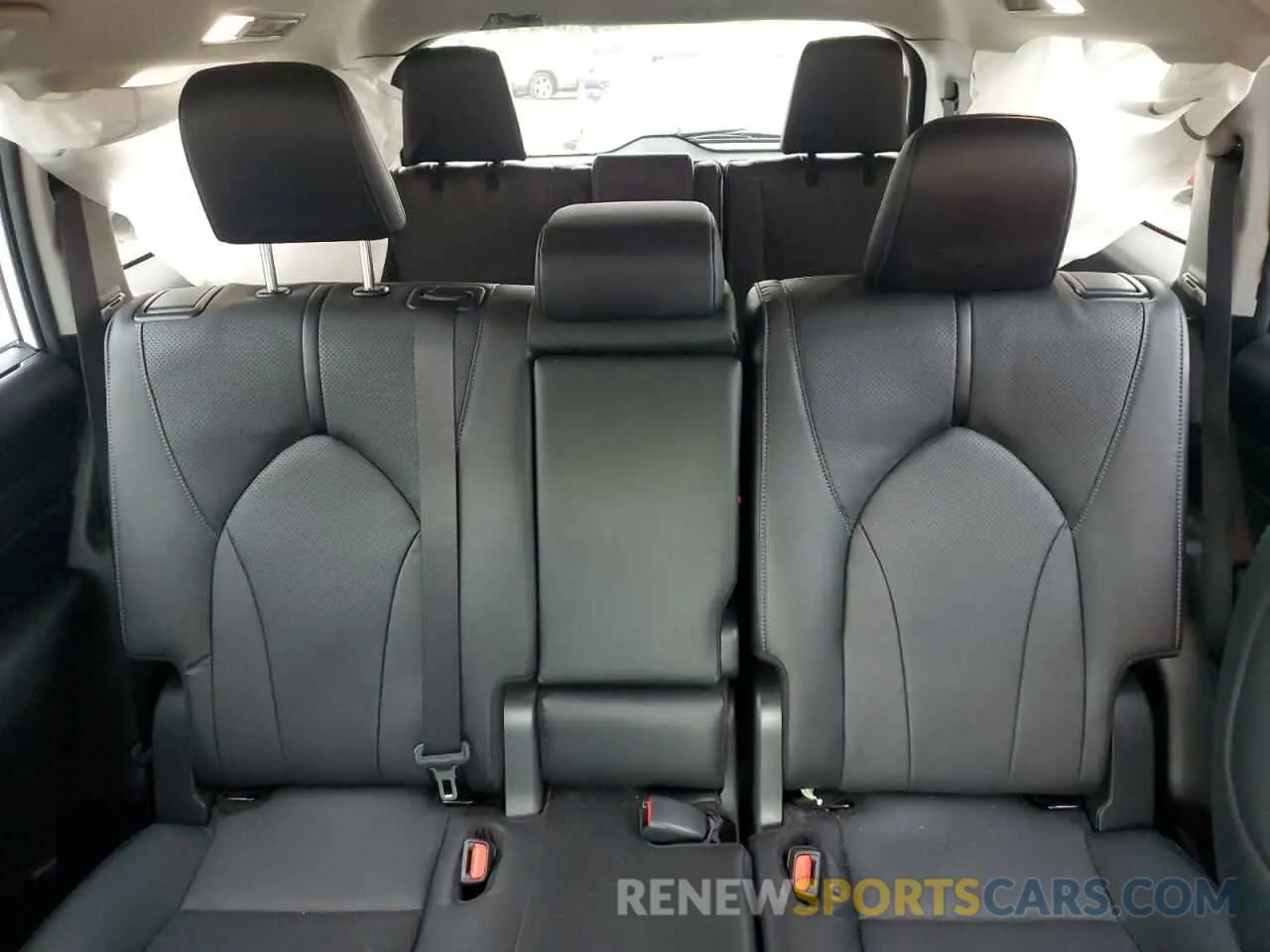 10 fotografías del automóvil dañado 5TDAAAB53RS046531 TOYOTA GRAND HIGH 2024
