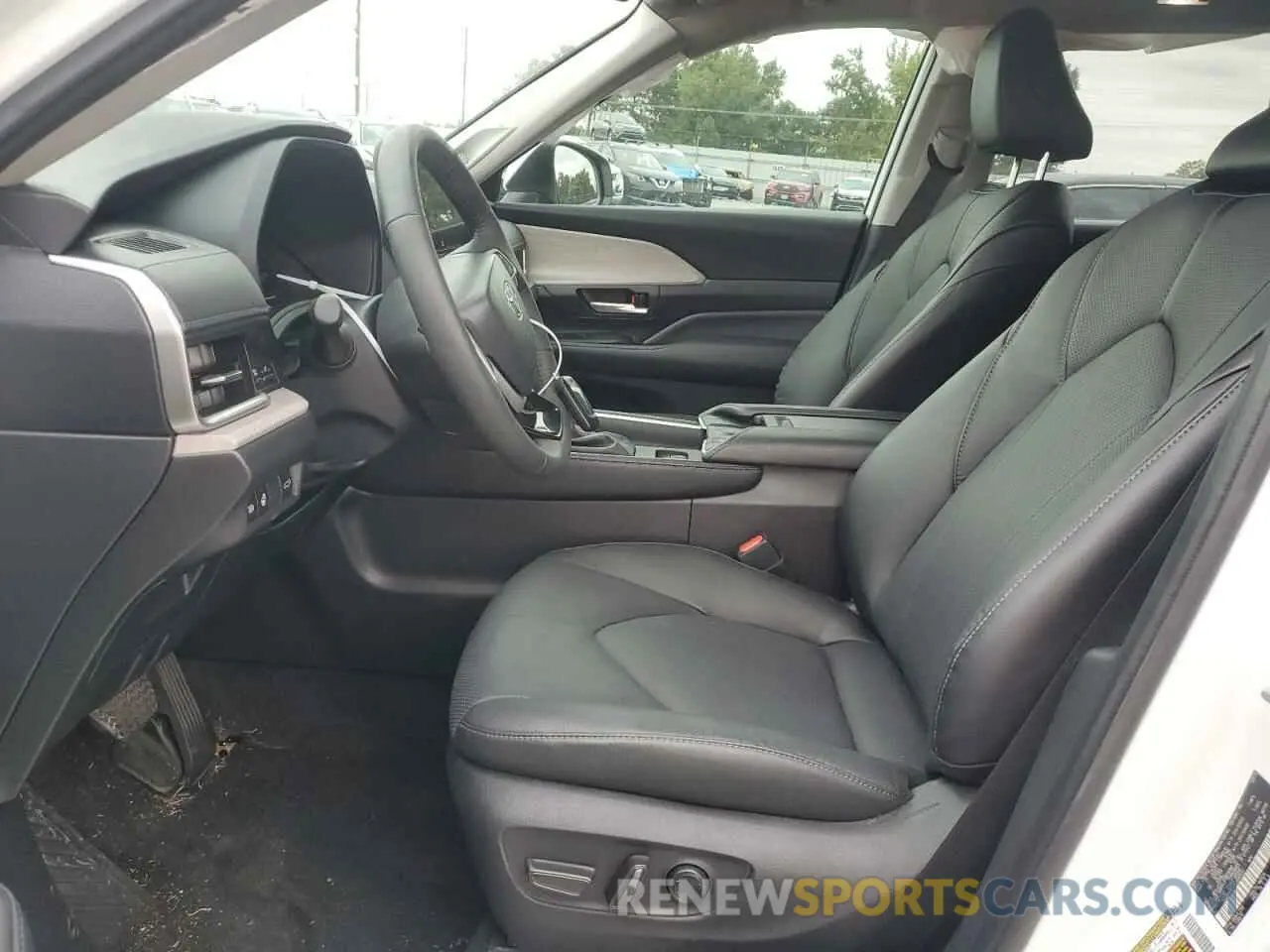 7 fotografías del automóvil dañado 5TDAAAB53RS046531 TOYOTA GRAND HIGH 2024