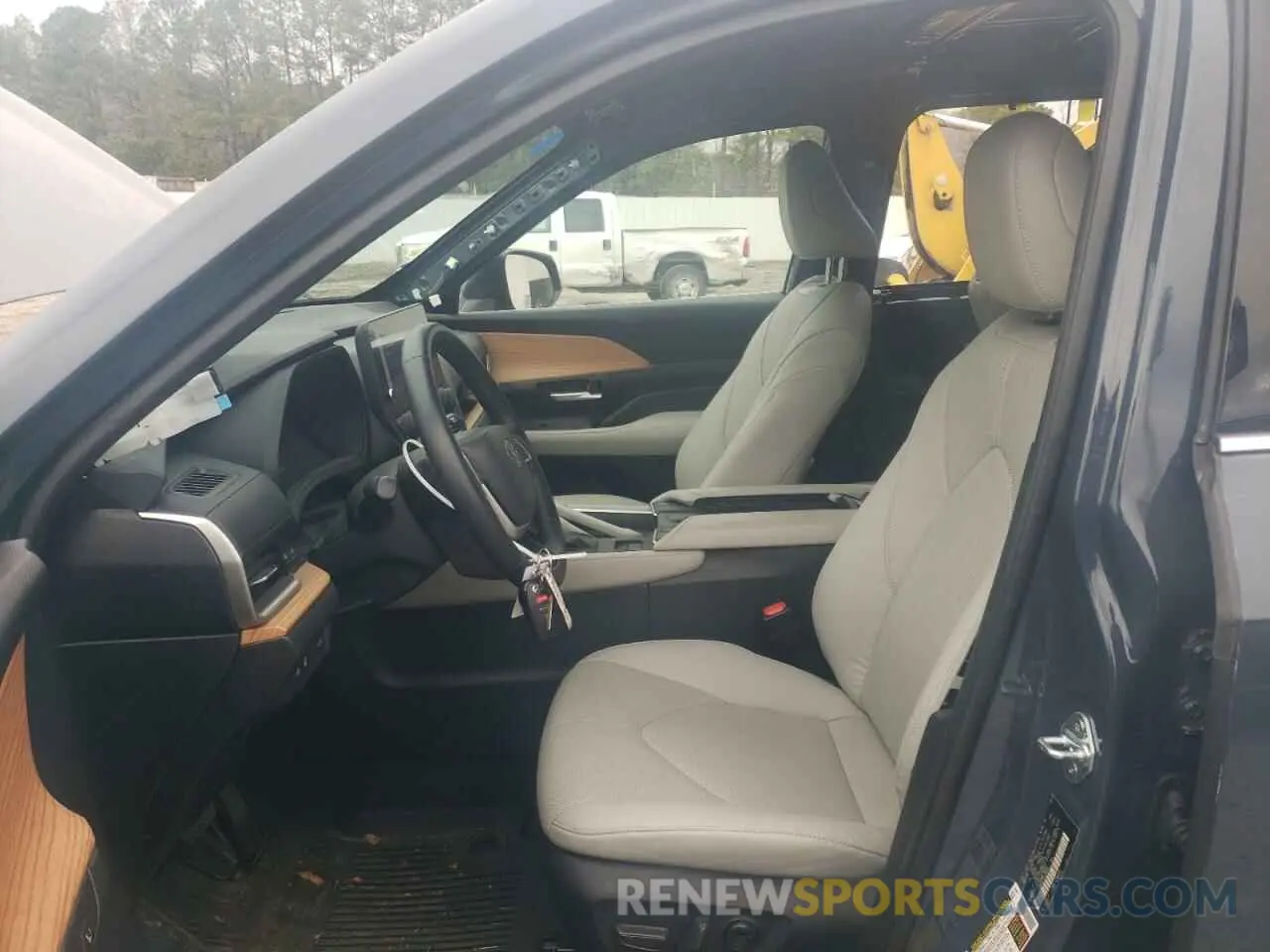 7 fotografías del automóvil dañado 5TDAAAB54RS006958 TOYOTA GRAND HIGH 2024