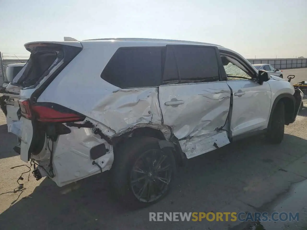 3 fotografías del automóvil dañado 5TDAAAB55RS017080 TOYOTA GRAND HIGH 2024