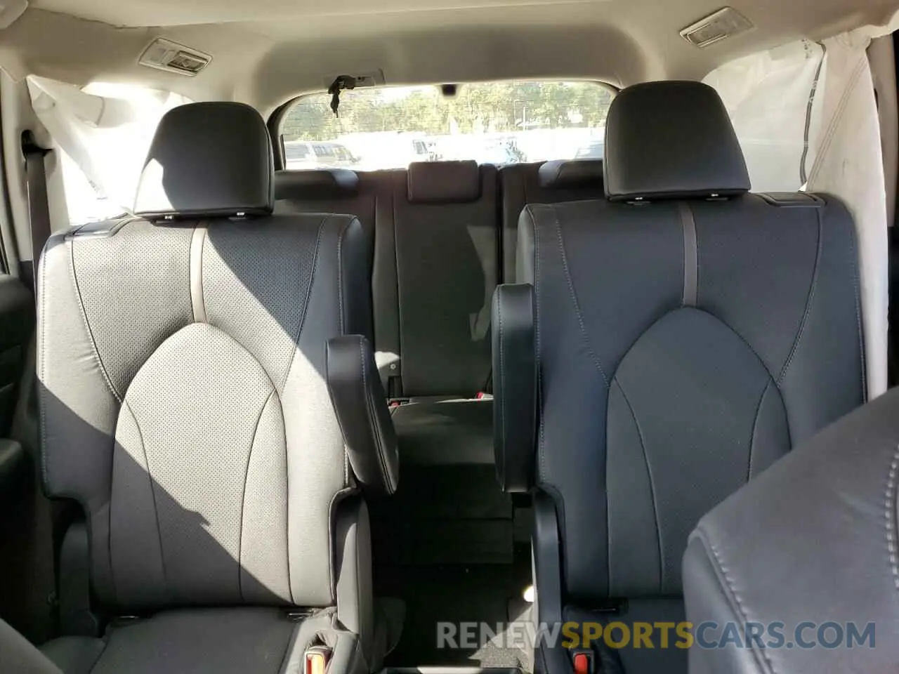 10 fotografías del automóvil dañado 5TDAAAB56RS030355 TOYOTA GRAND HIGH 2024