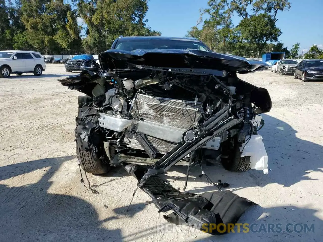 5 fotografías del automóvil dañado 5TDAAAB56RS030355 TOYOTA GRAND HIGH 2024