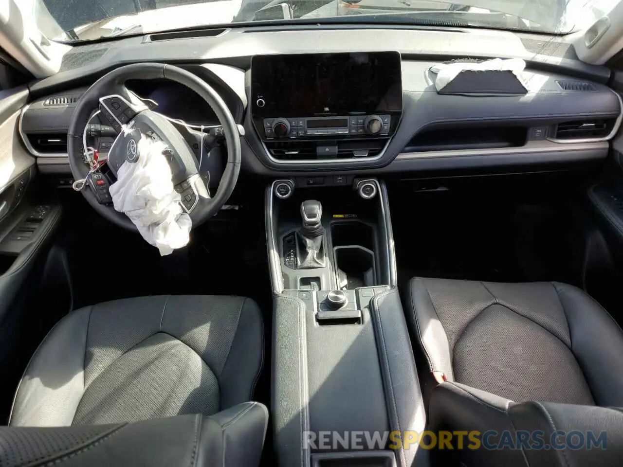 8 fotografías del automóvil dañado 5TDAAAB56RS030355 TOYOTA GRAND HIGH 2024