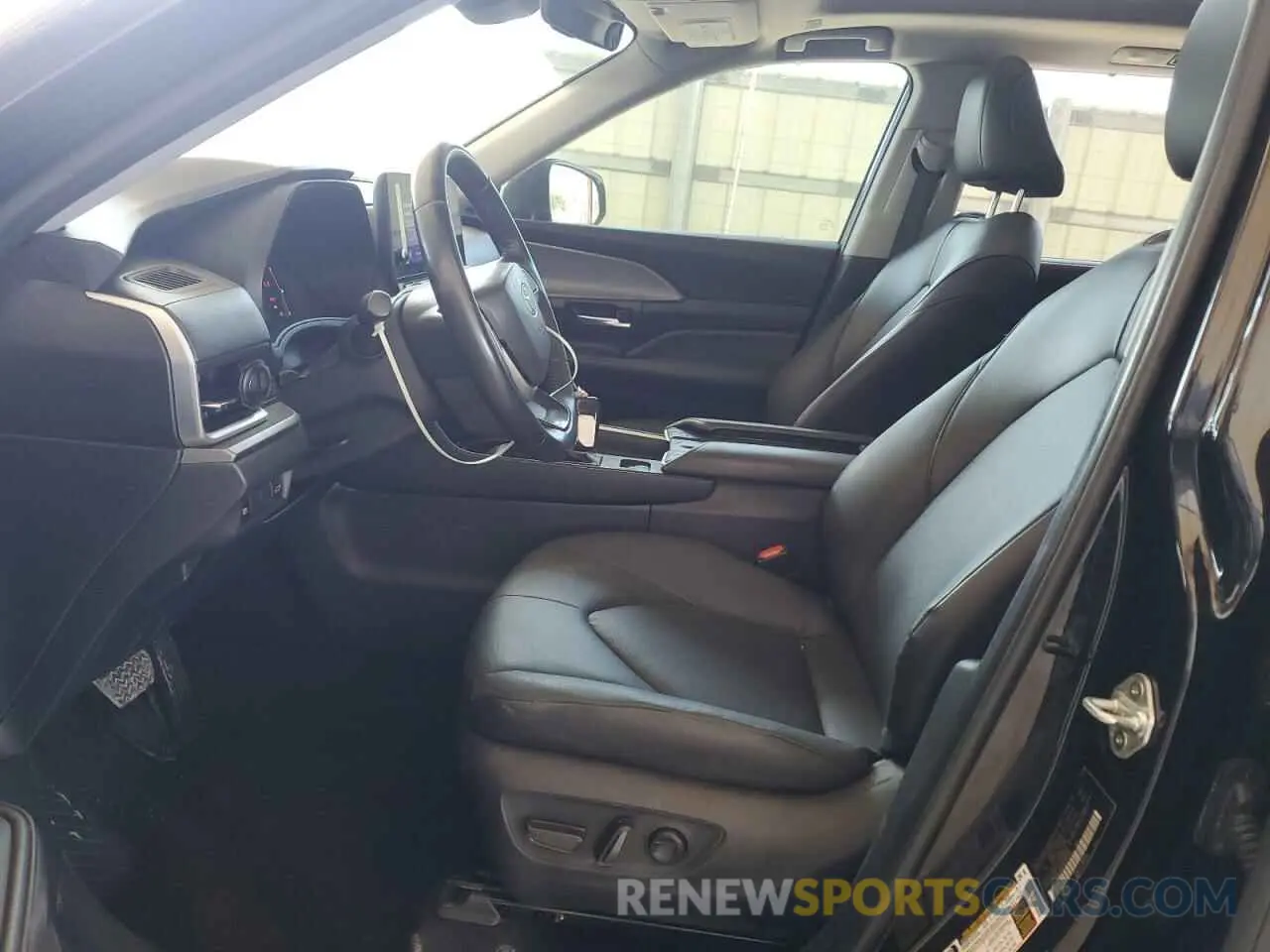 7 fotografías del automóvil dañado 5TDAAAB57RS014438 TOYOTA GRAND HIGH 2024