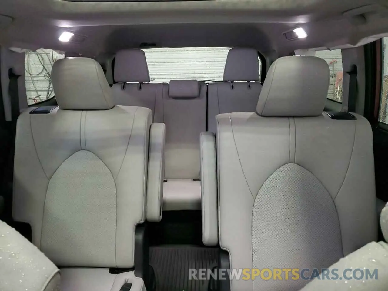 10 fotografías del automóvil dañado 5TDAAAB5XRS040659 TOYOTA GRAND HIGH 2024