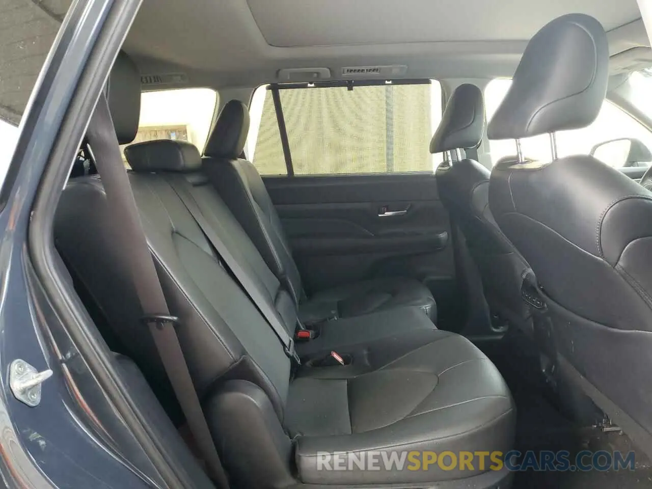 11 fotografías del automóvil dañado 5TDABAA59RS000085 TOYOTA GRAND HIGH 2024