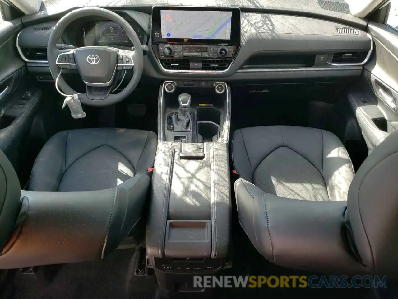 8 fotografías del automóvil dañado 5TDACAB54RS026251 TOYOTA GRAND HIGH 2024