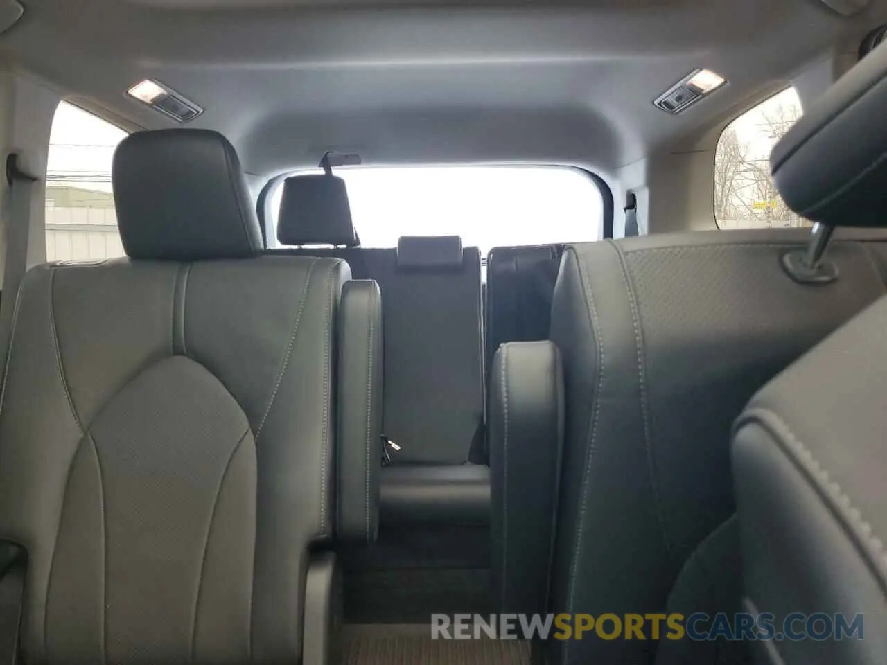 10 fotografías del automóvil dañado 5TDACAB55RS021625 TOYOTA GRAND HIGH 2024