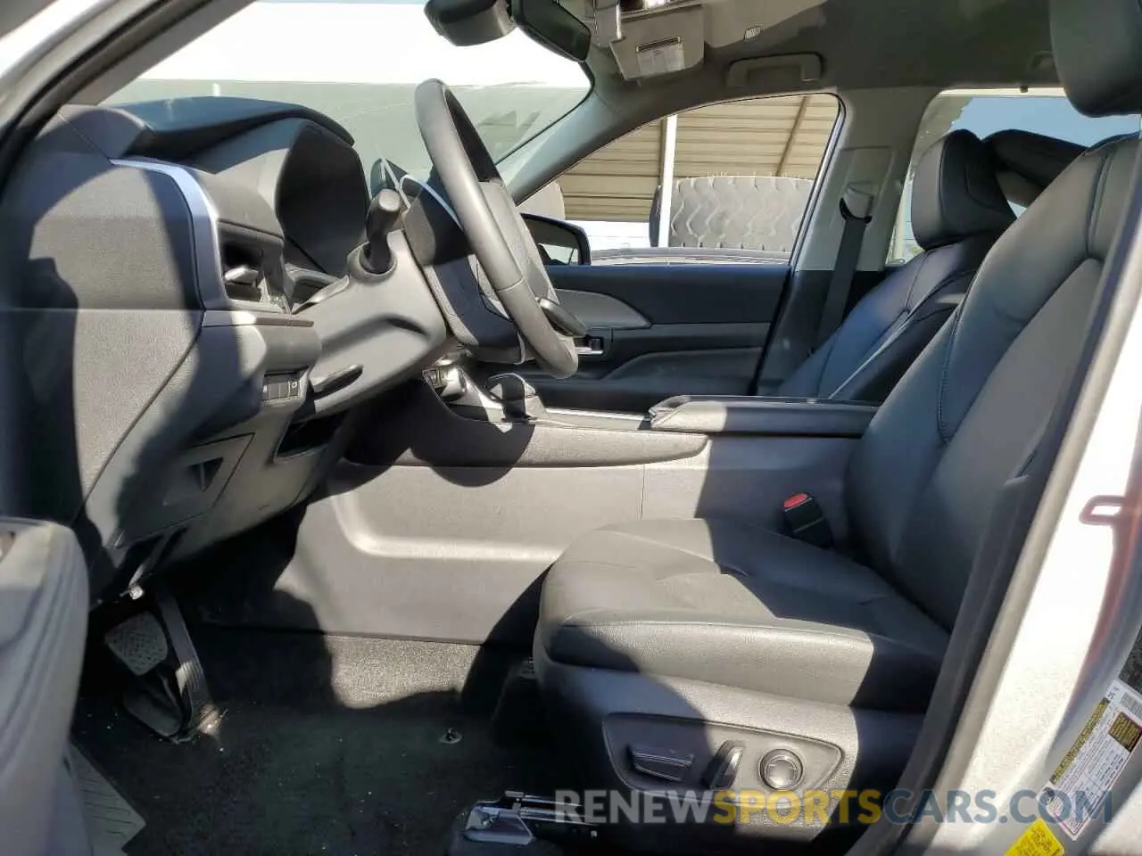 7 fotografías del automóvil dañado 5TDACAB58RS020310 TOYOTA GRAND HIGH 2024