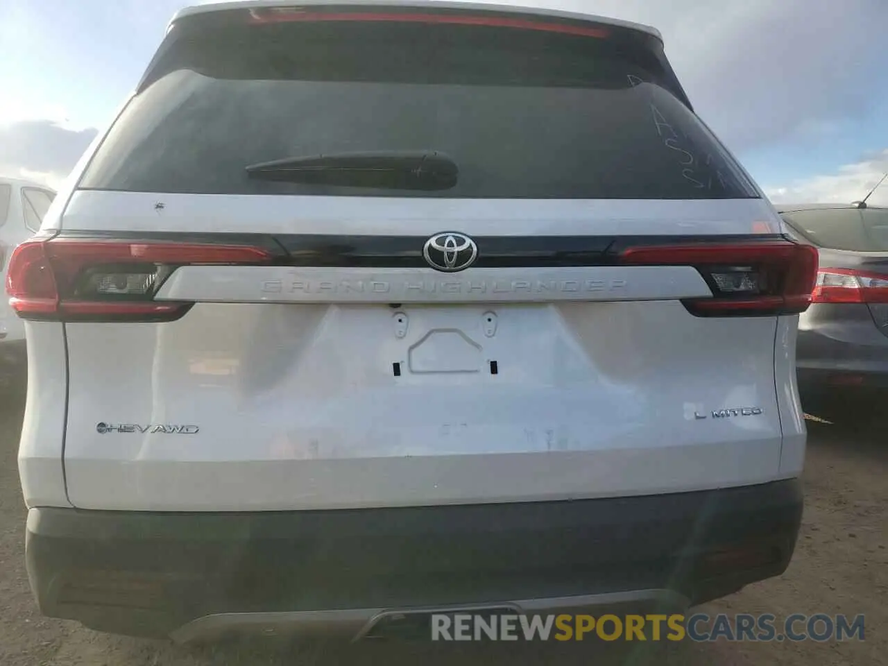 6 fotografías del automóvil dañado 5TDACAB59RS018257 TOYOTA GRAND HIGH 2024