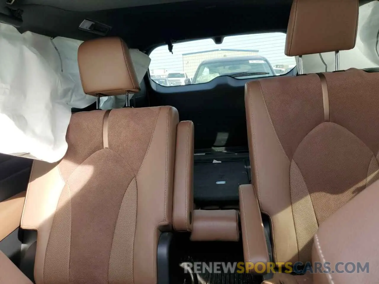 10 fotografías del automóvil dañado 5TDADAB50RS005152 TOYOTA GRAND HIGH 2024