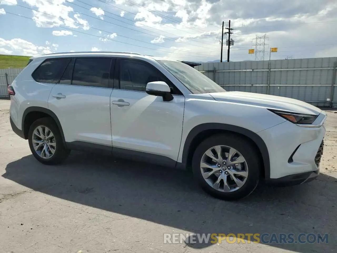 4 fotografías del automóvil dañado 5TDACAB58SS032592 TOYOTA GRAND HIGH 2025